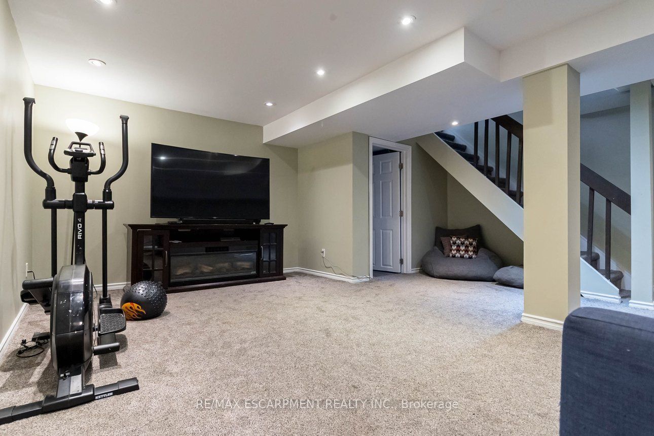 111 Larch Street Property Photo 37