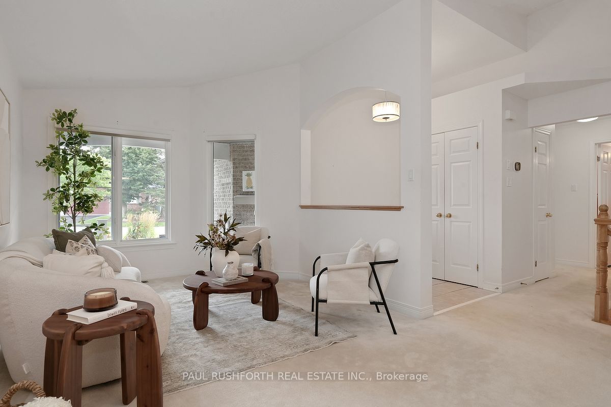 57 Waterthrush Crescent Property Photo 8