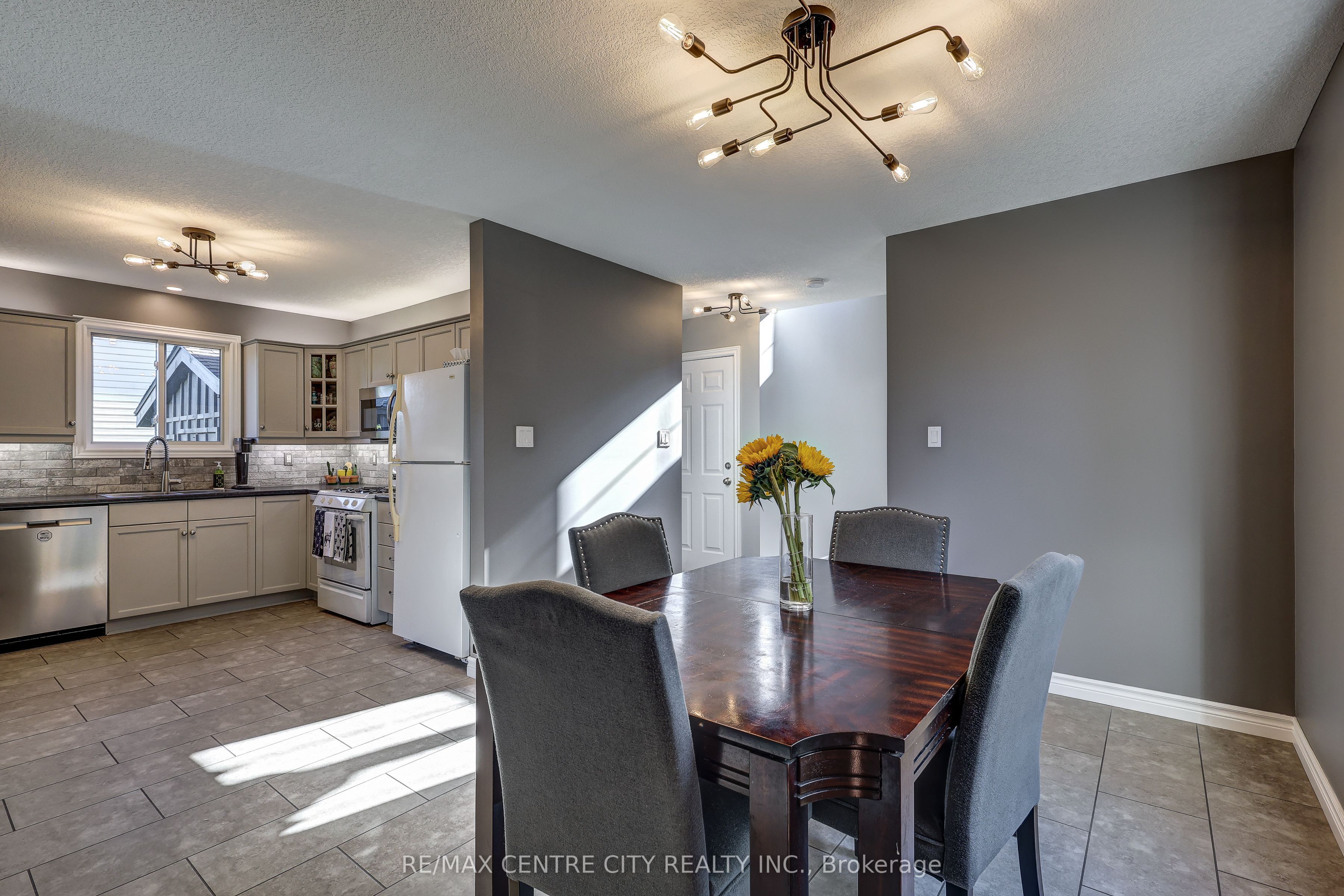 42134 Mcbain Line Property Photo 8