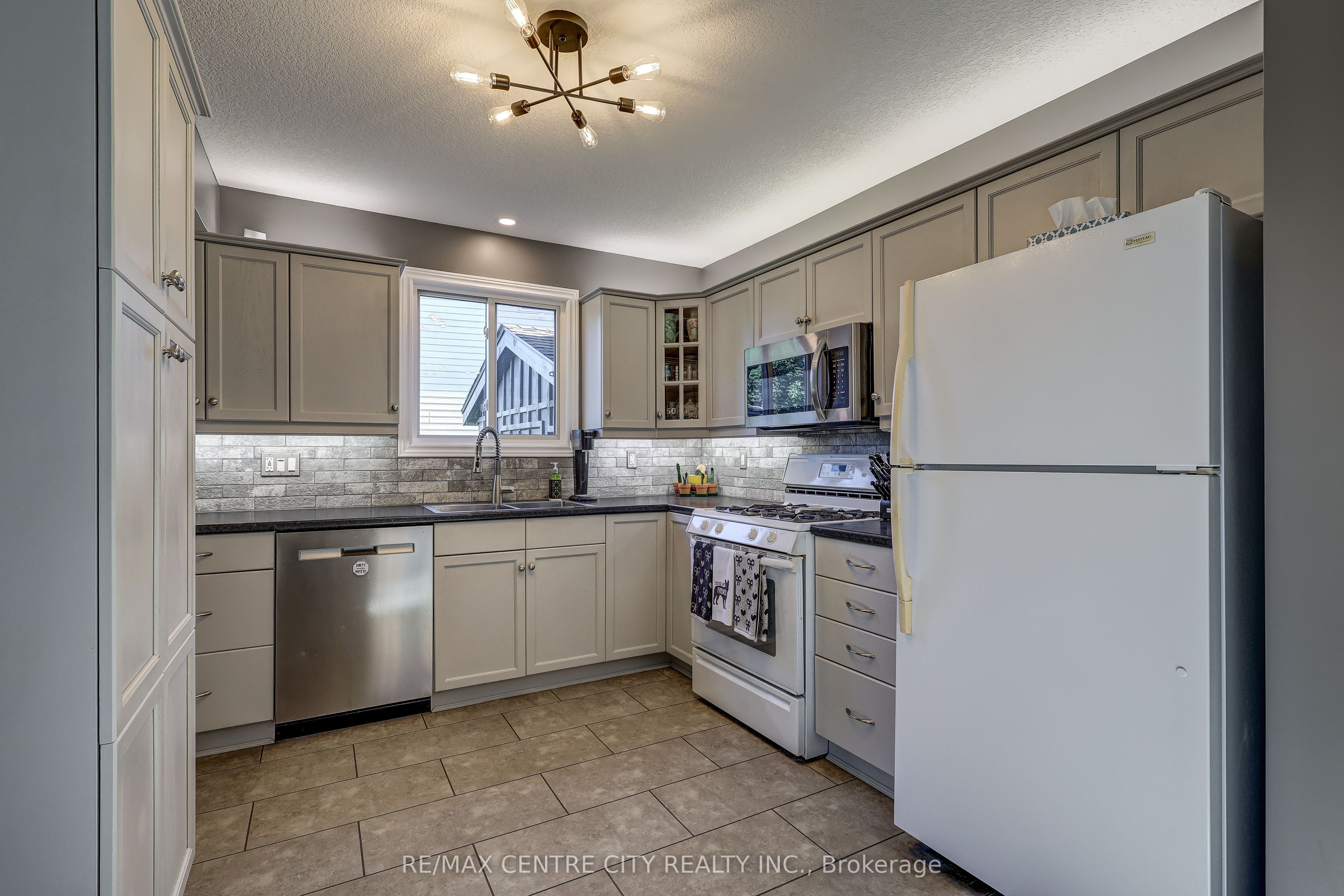 42134 Mcbain Line Property Photo 10