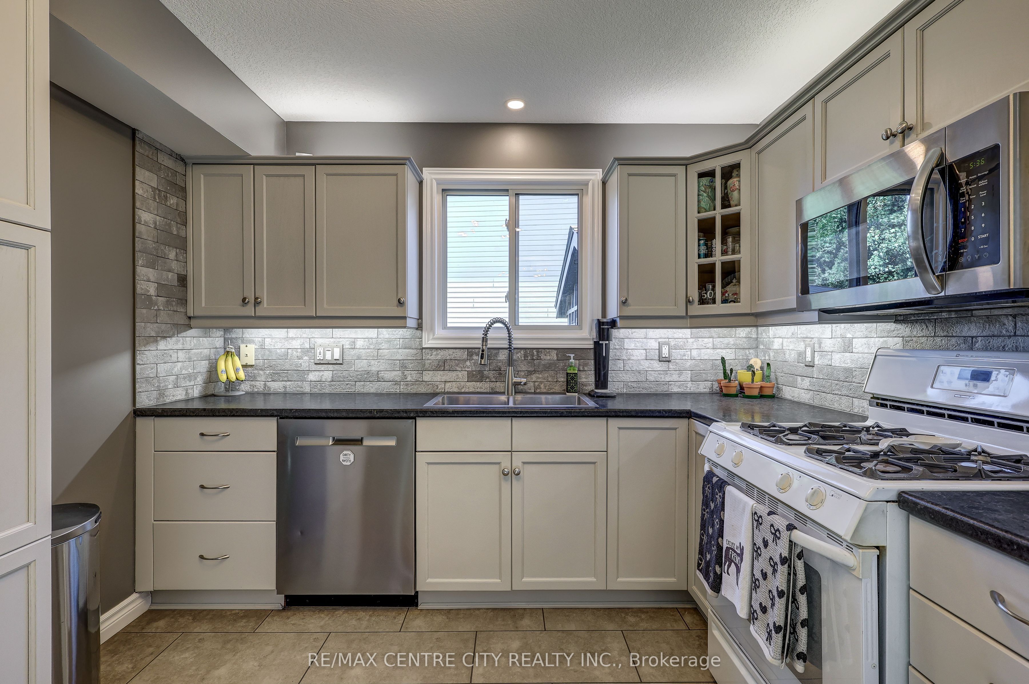 42134 Mcbain Line Property Photo 13