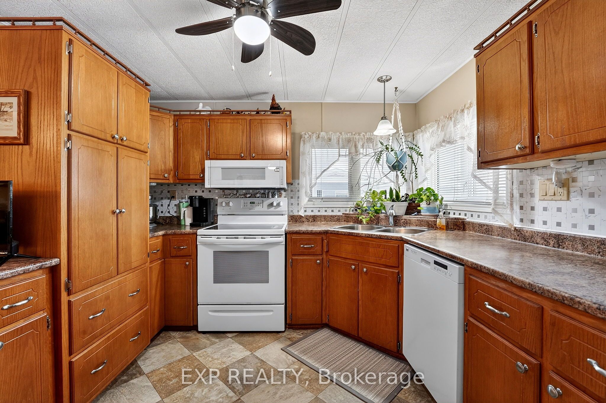 3033 Townline Road 308 Property Photo 11