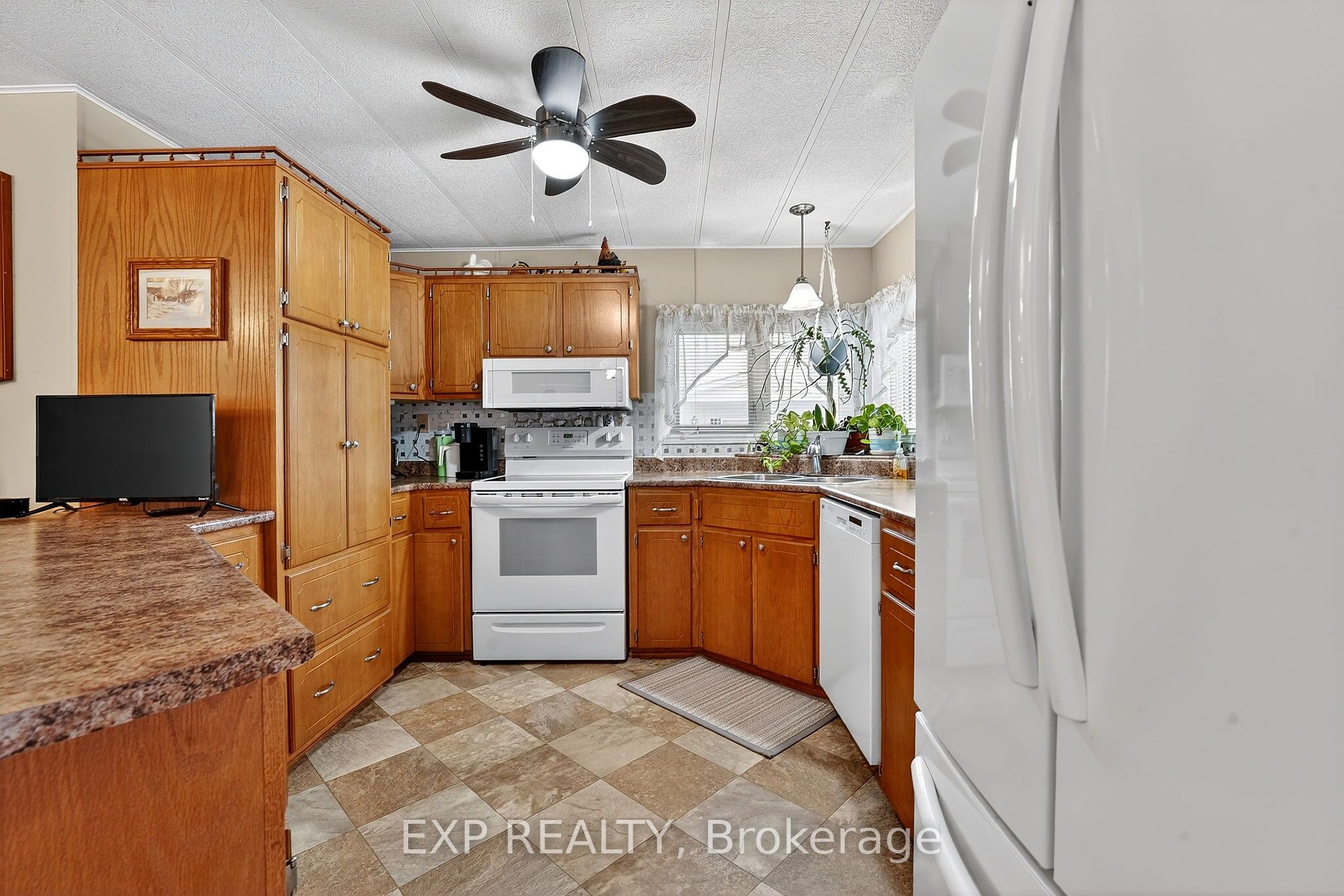3033 Townline Road 308 Property Photo 12