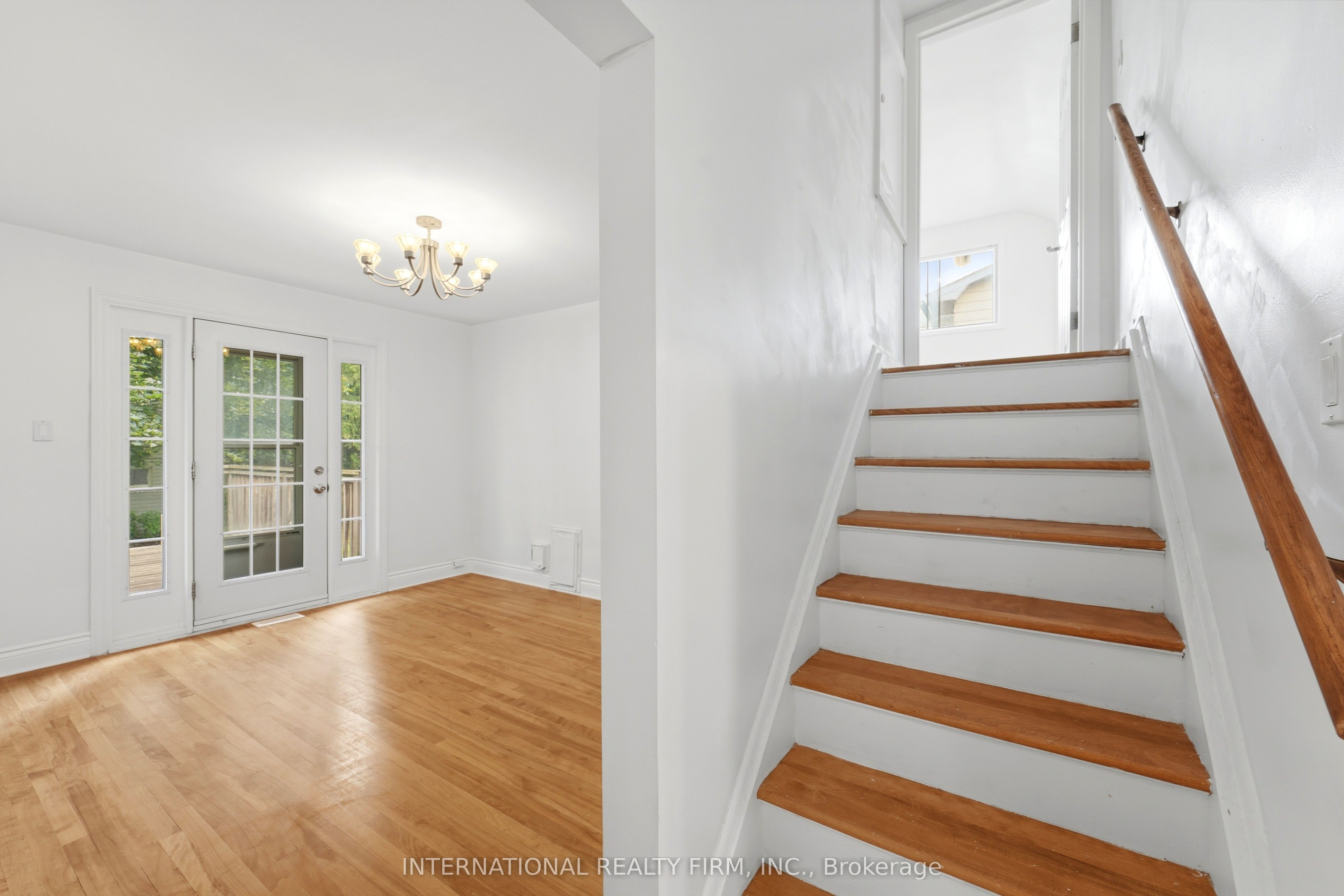 1213 Erindale Drive Property Photo 8