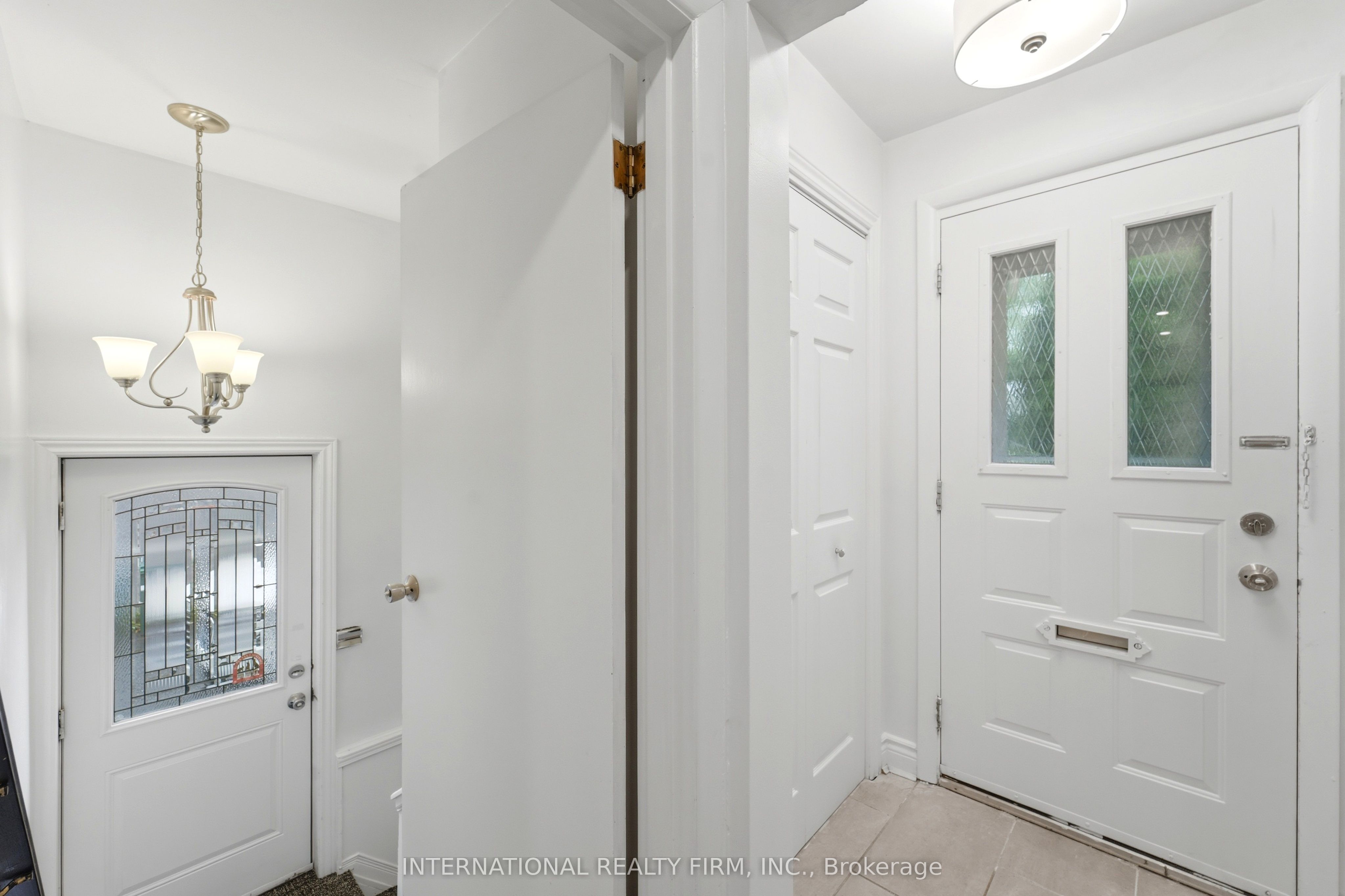 1213 Erindale Drive Property Photo 15