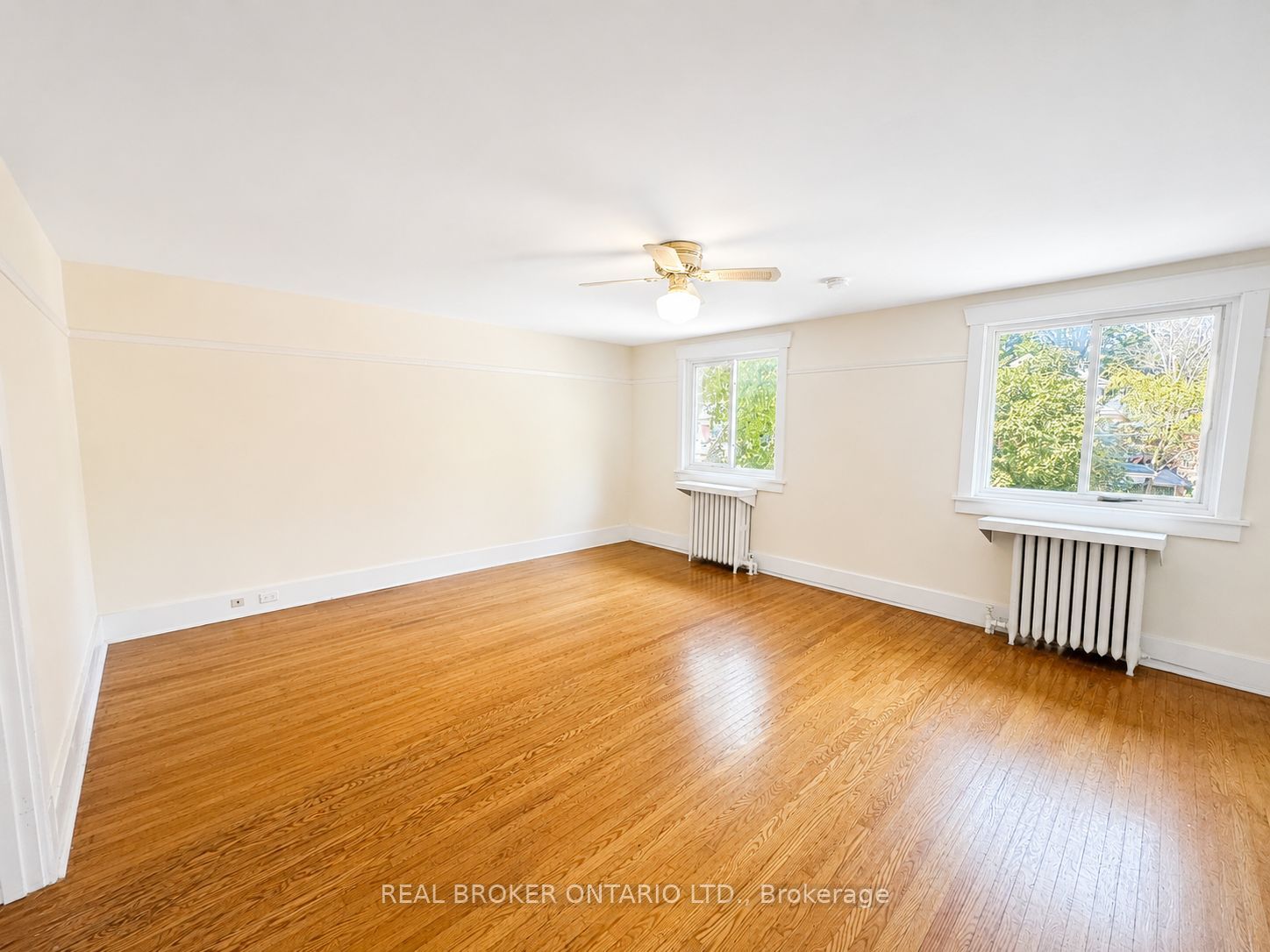 45 Fairleigh Crescent #2 Property Photo 3