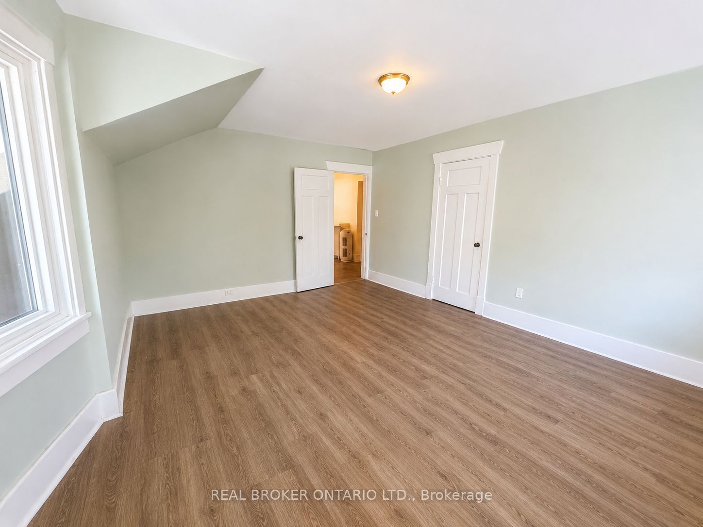 45 Fairleigh Crescent #2 Property Photo 10