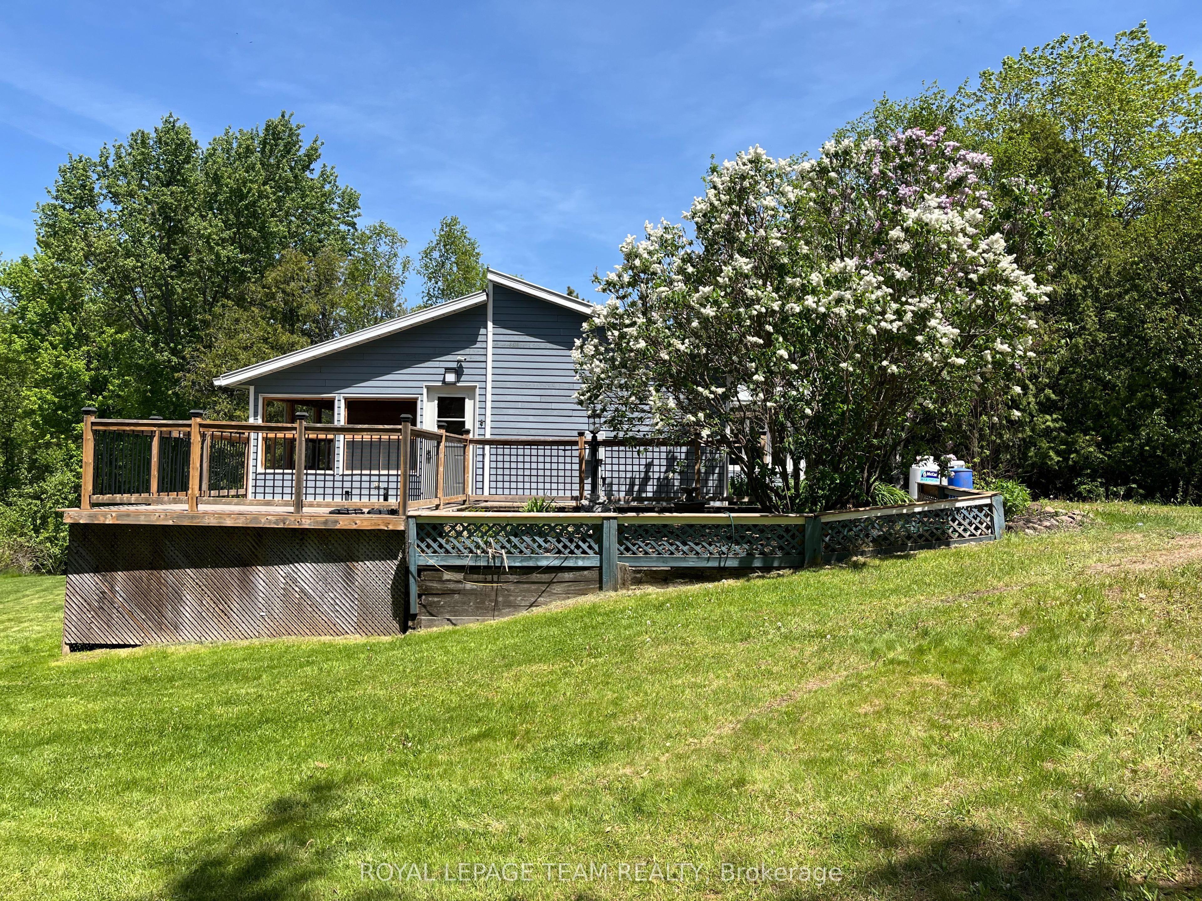204b Hawkins Drive Property Photo 3