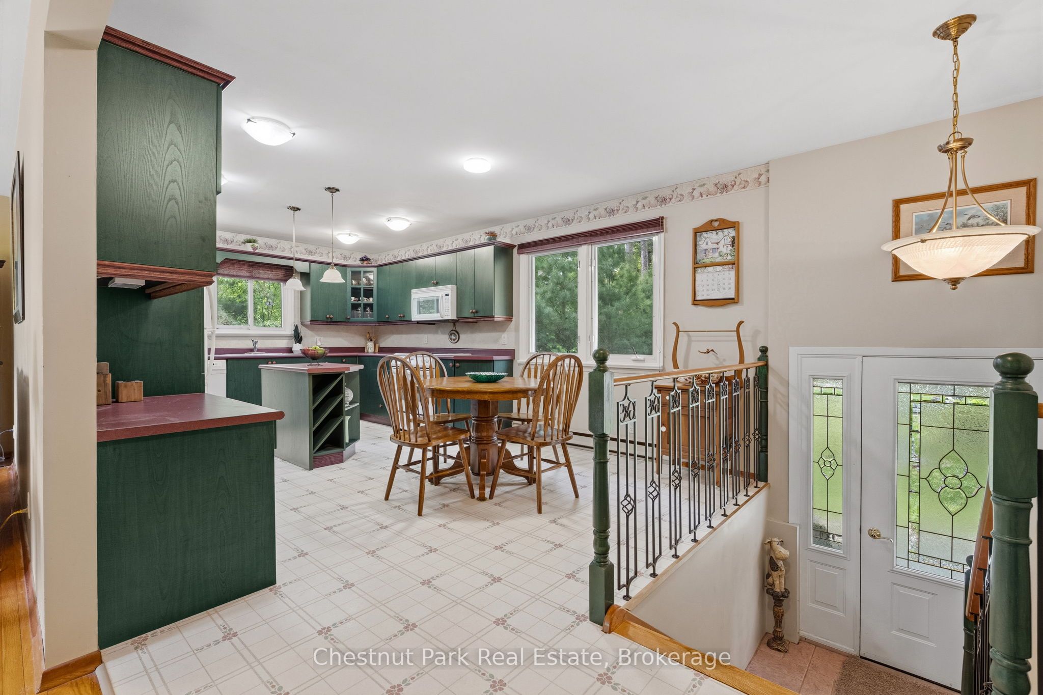 379 Gables Road Property Photo 7