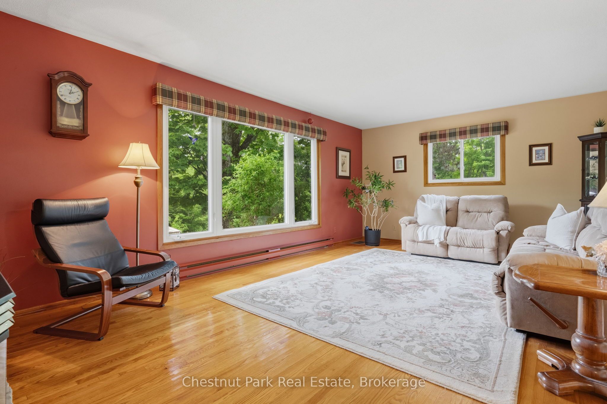 379 Gables Road Property Photo 9