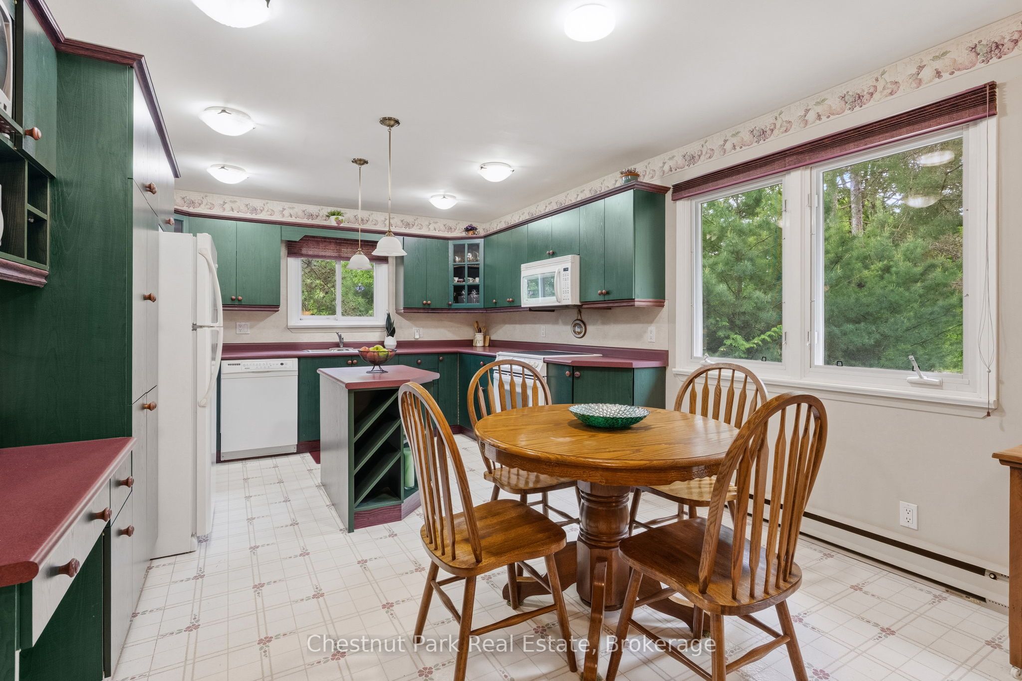 379 Gables Road Property Photo 12