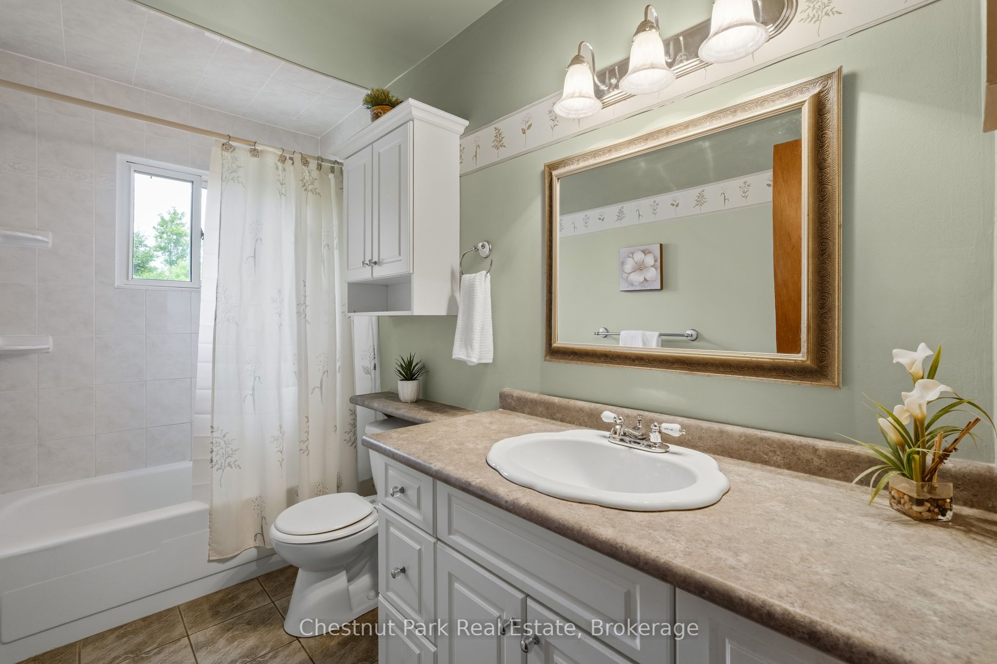 379 Gables Road Property Photo 17