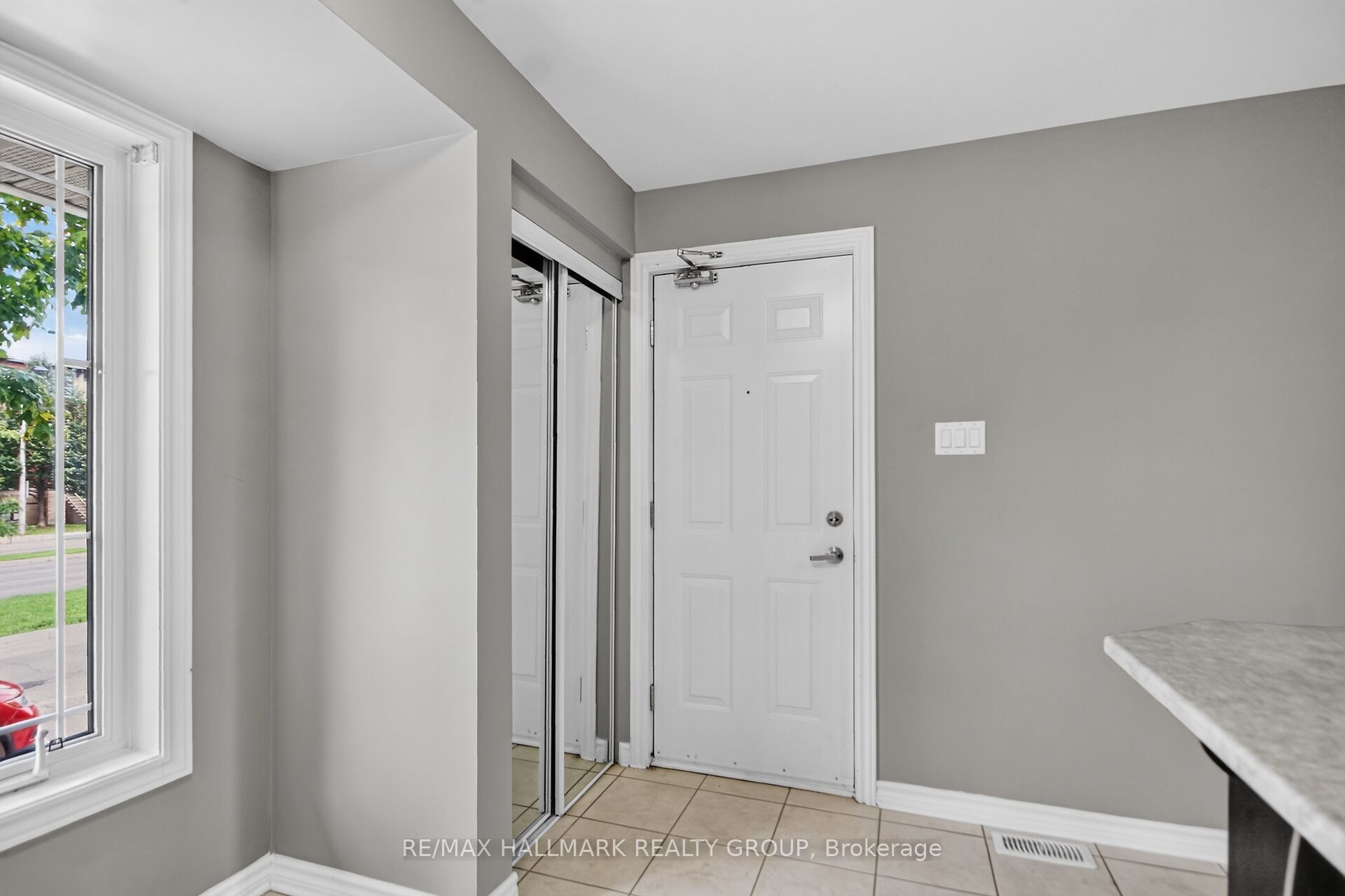 580a Chapman Mills Drive Property Photo 3