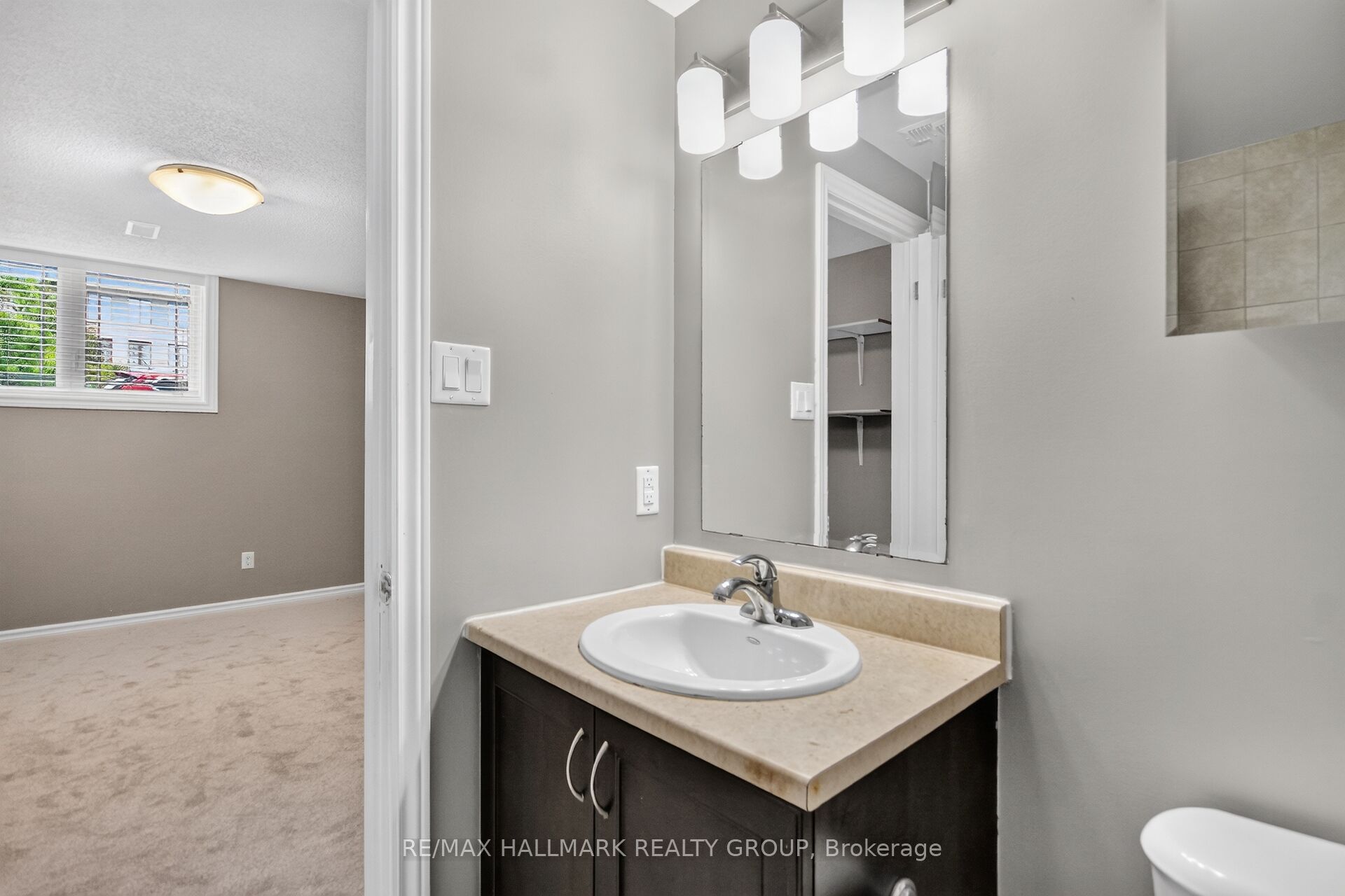 580a Chapman Mills Drive Property Photo 26
