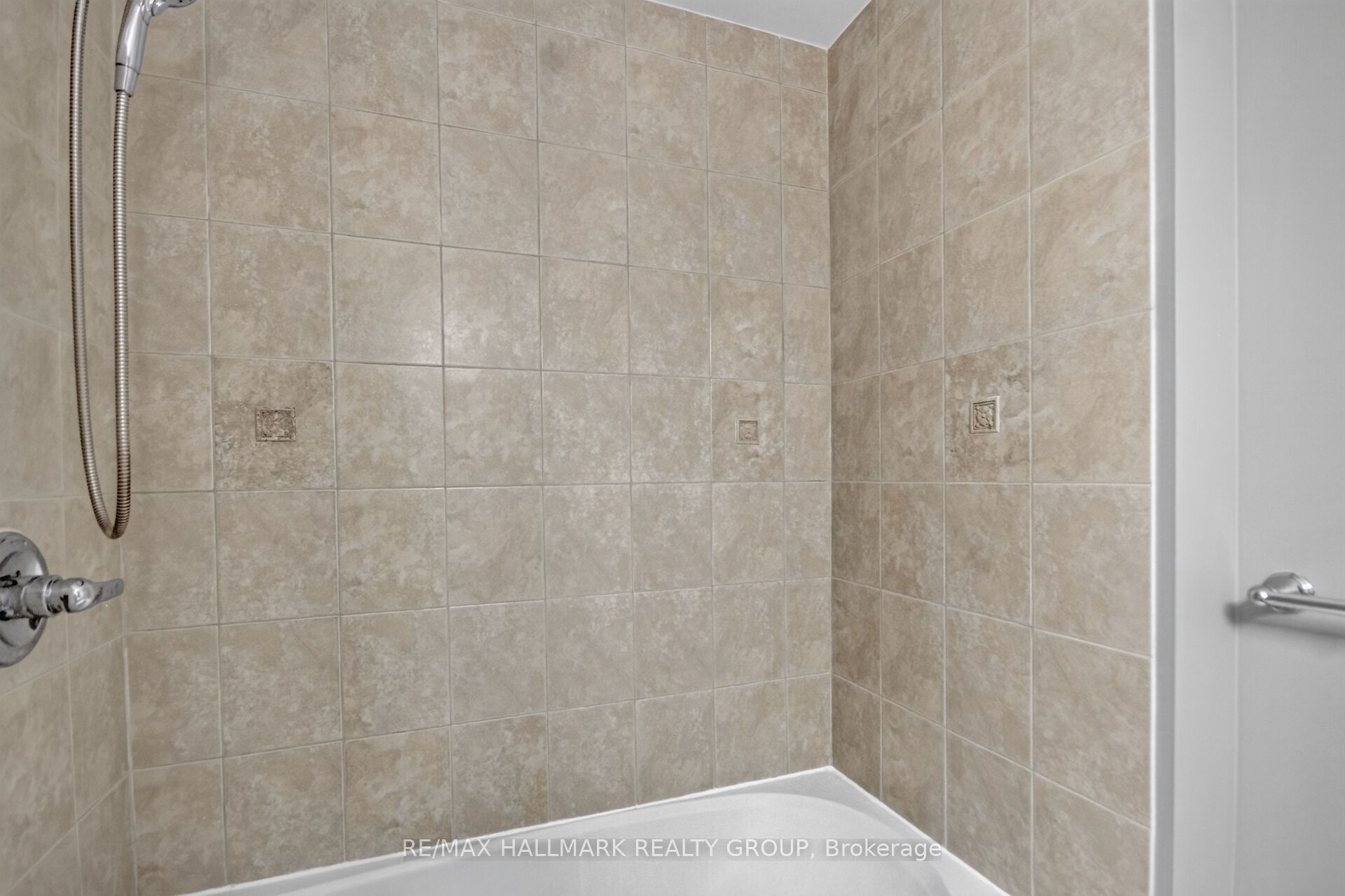 580a Chapman Mills Drive Property Photo 34
