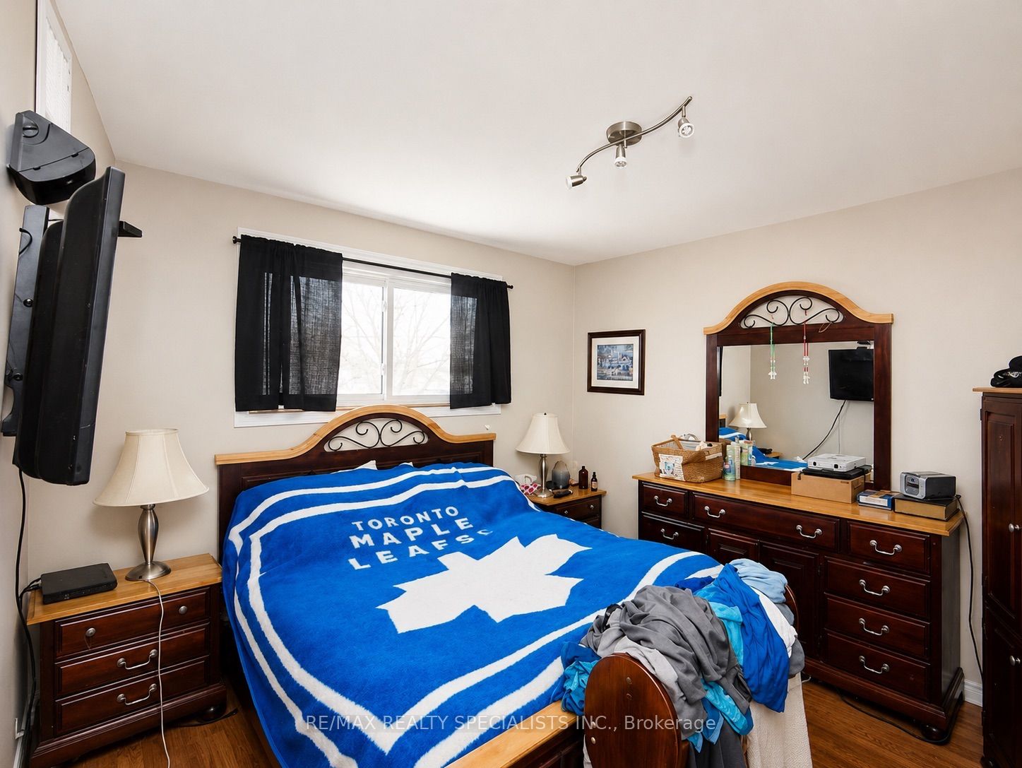 512 First Avenue Property Photo 8
