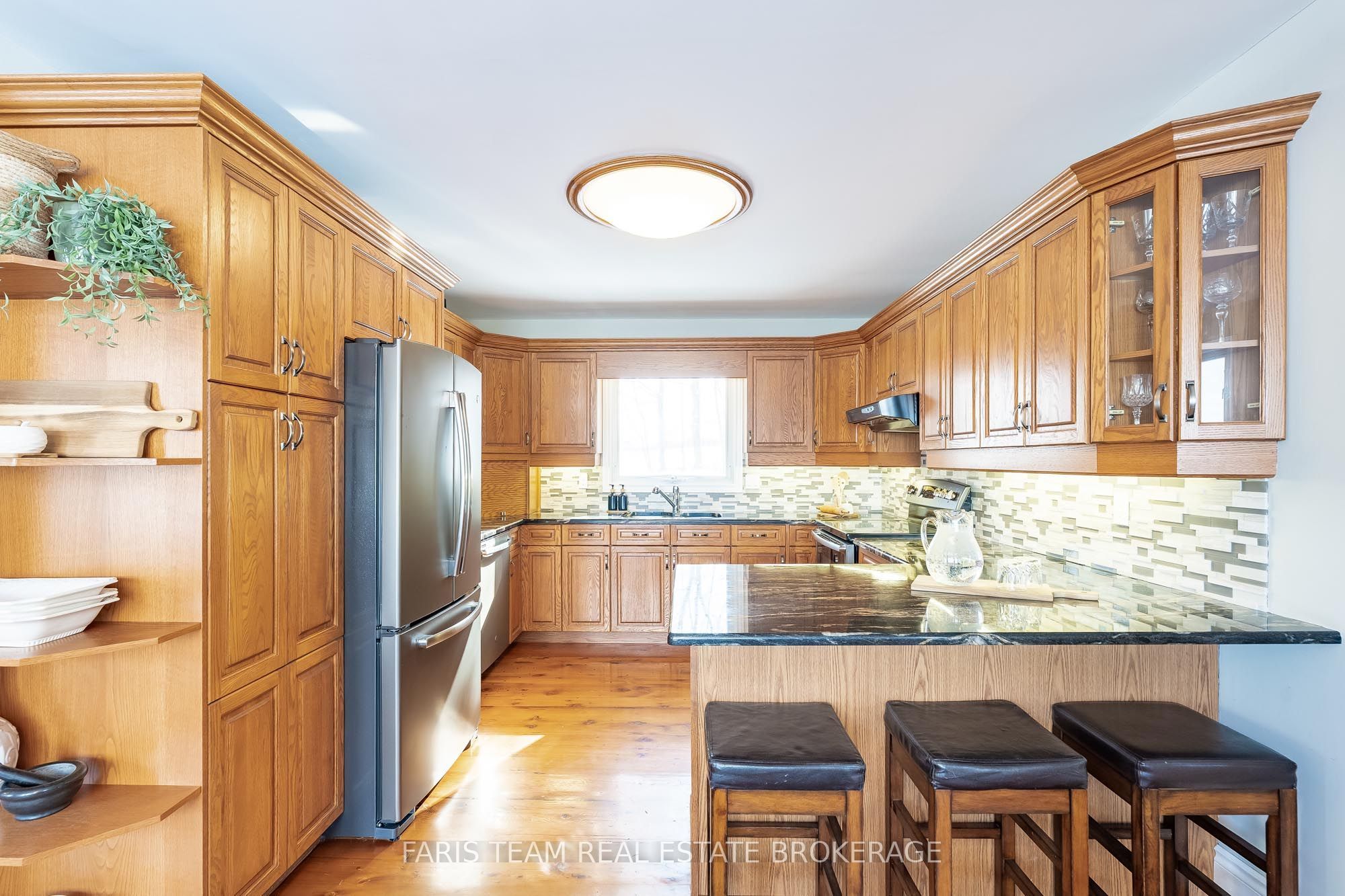 714329 Baseline Road Property Photo 7