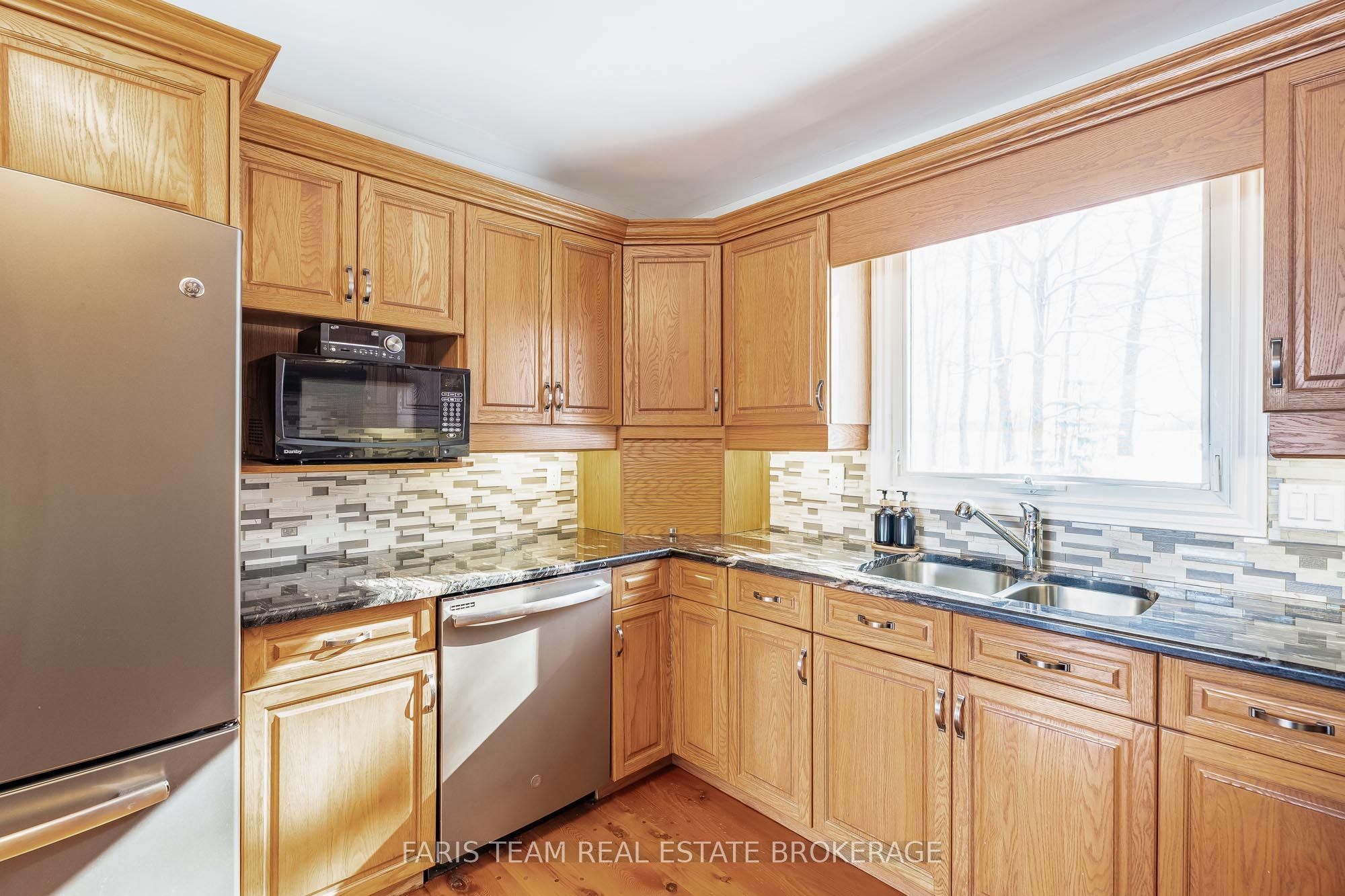 714329 Baseline Road Property Photo 8