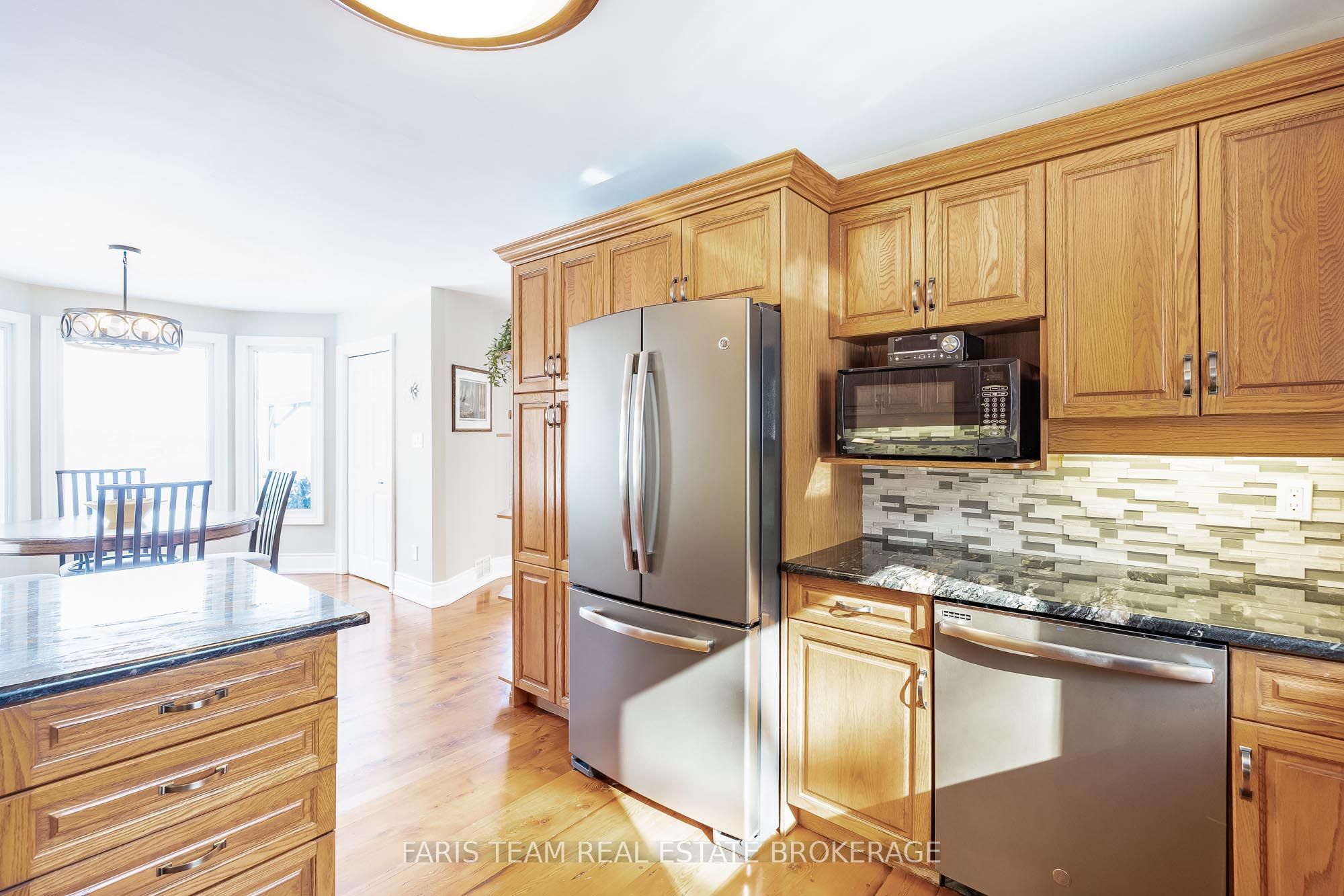 714329 Baseline Road Property Photo 9