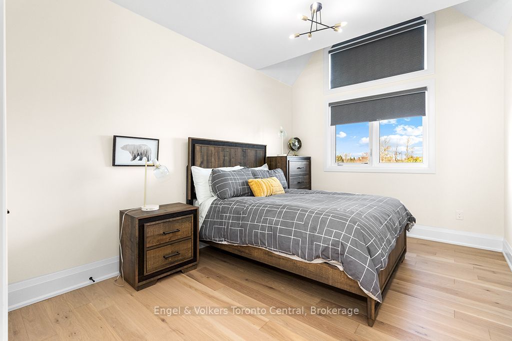 160 Springside Crescent Property Photo 21
