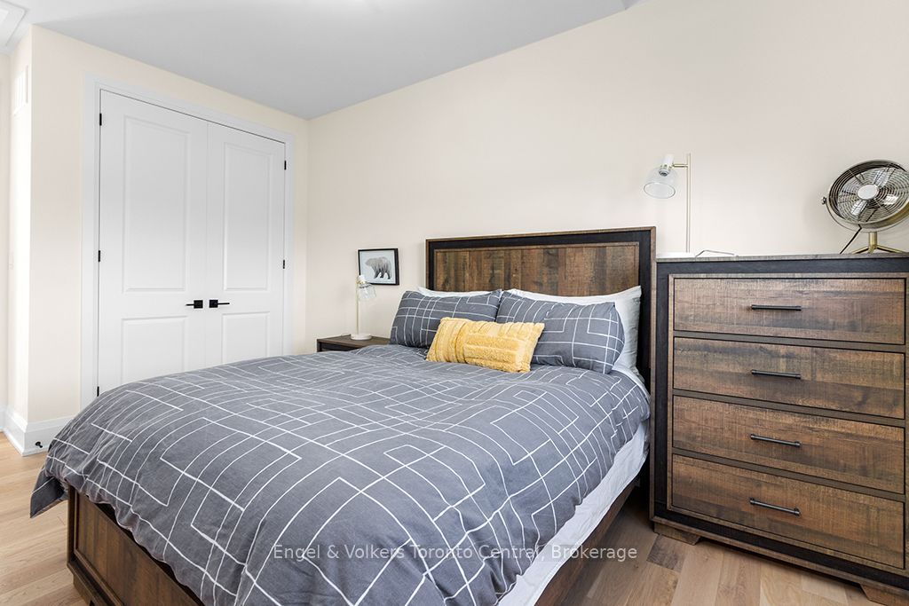 160 Springside Crescent Property Photo 22