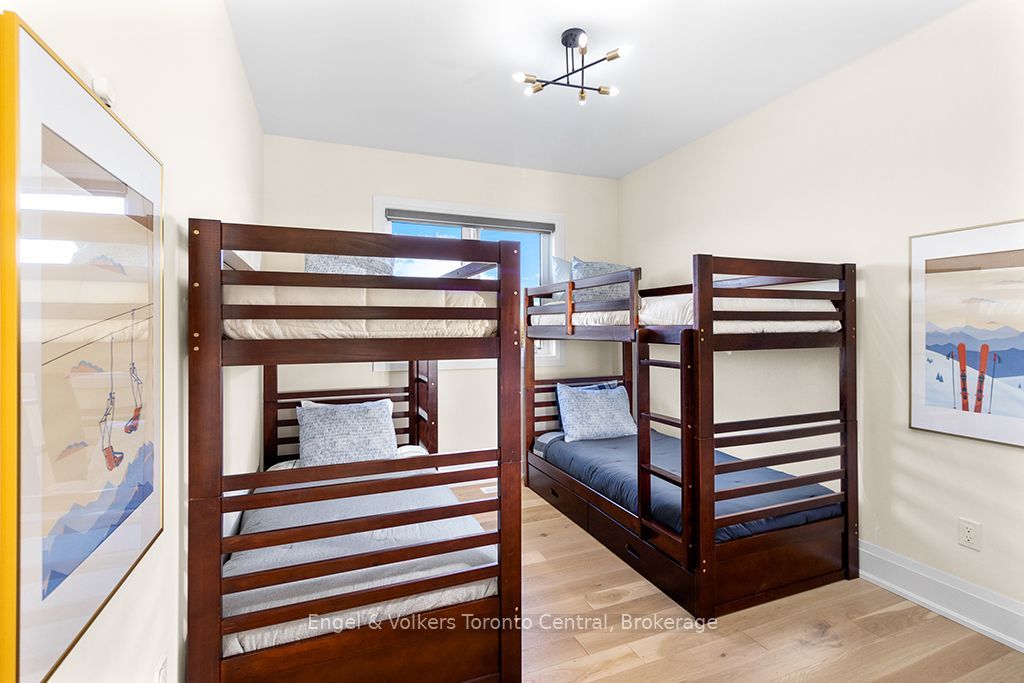 160 Springside Crescent Property Photo 23