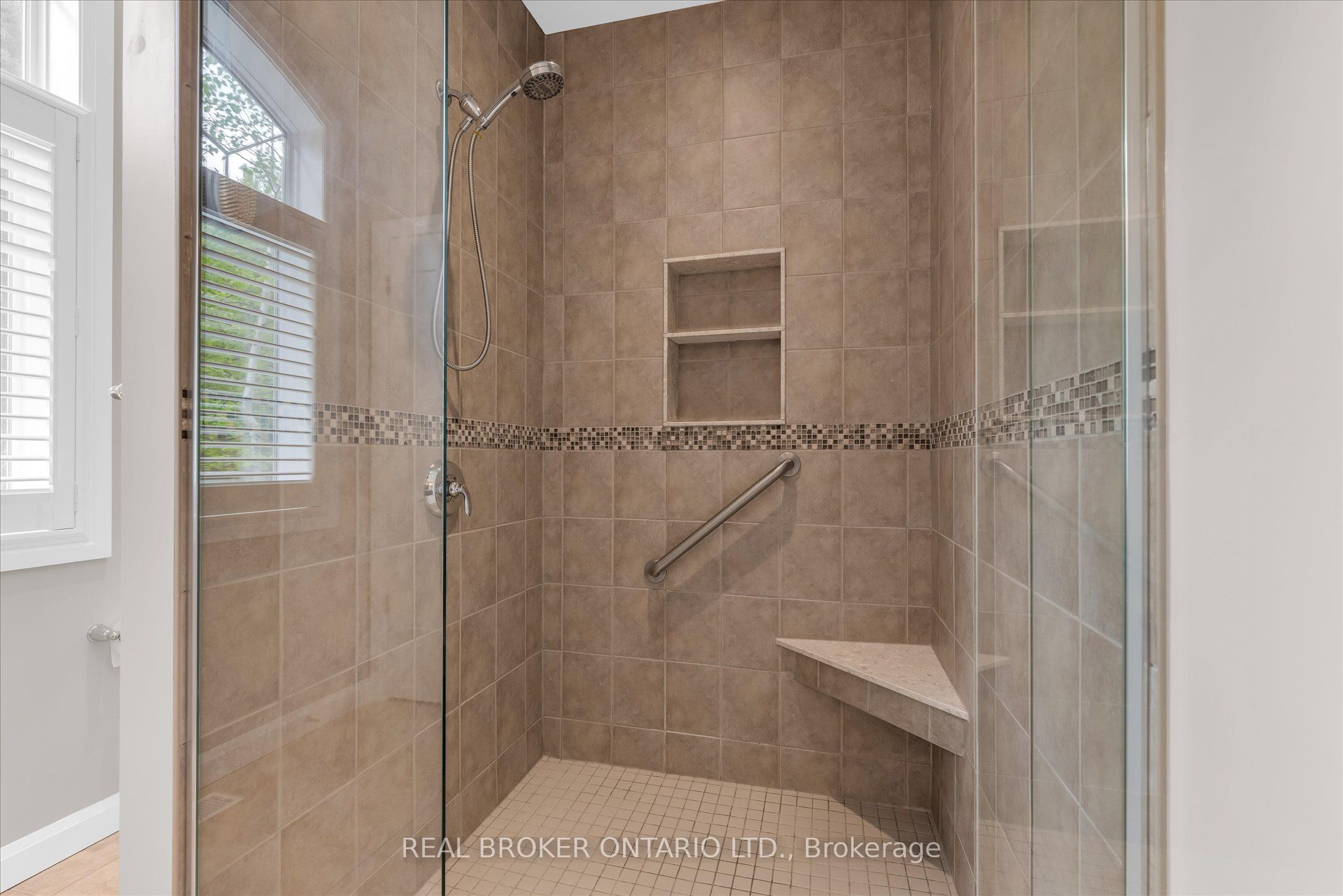 40 Third Line Road Property Photo 26