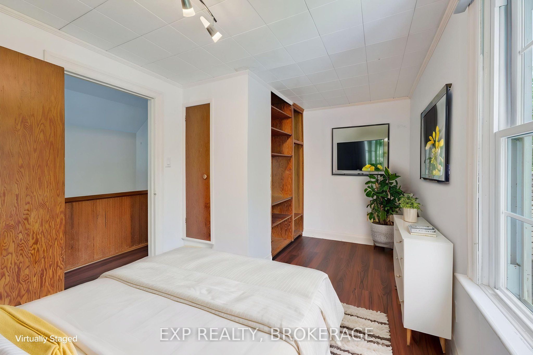 650 Hillside Drive Property Photo 12