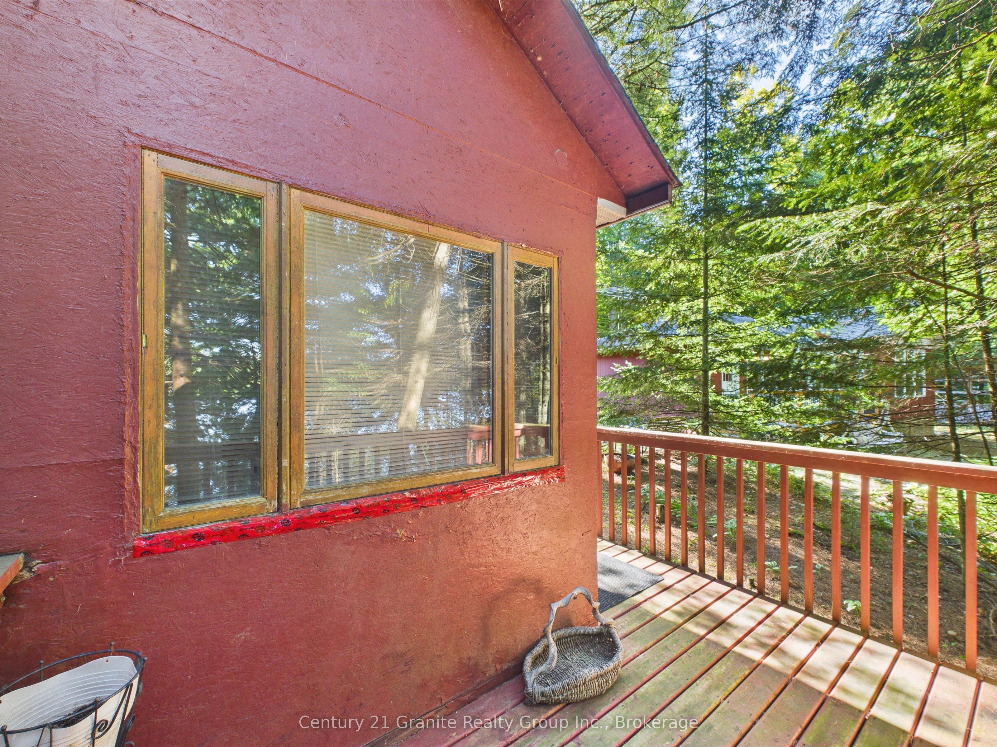 1045 Heritage Lane Property Photo 23