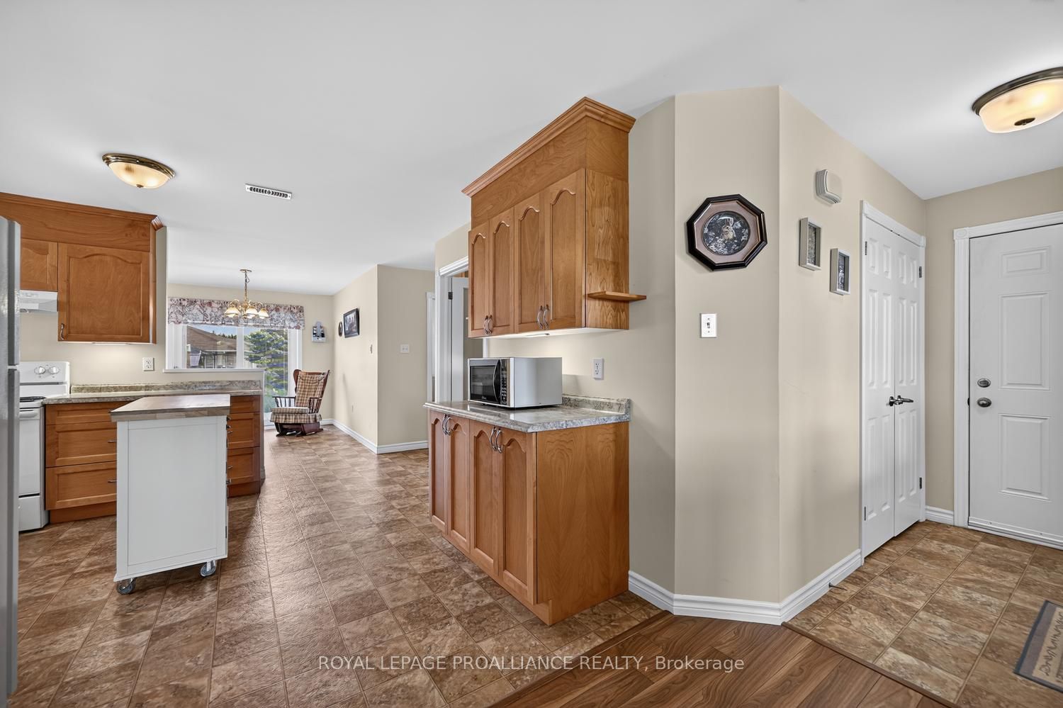 10726 West End Terrace E Property Photo 10