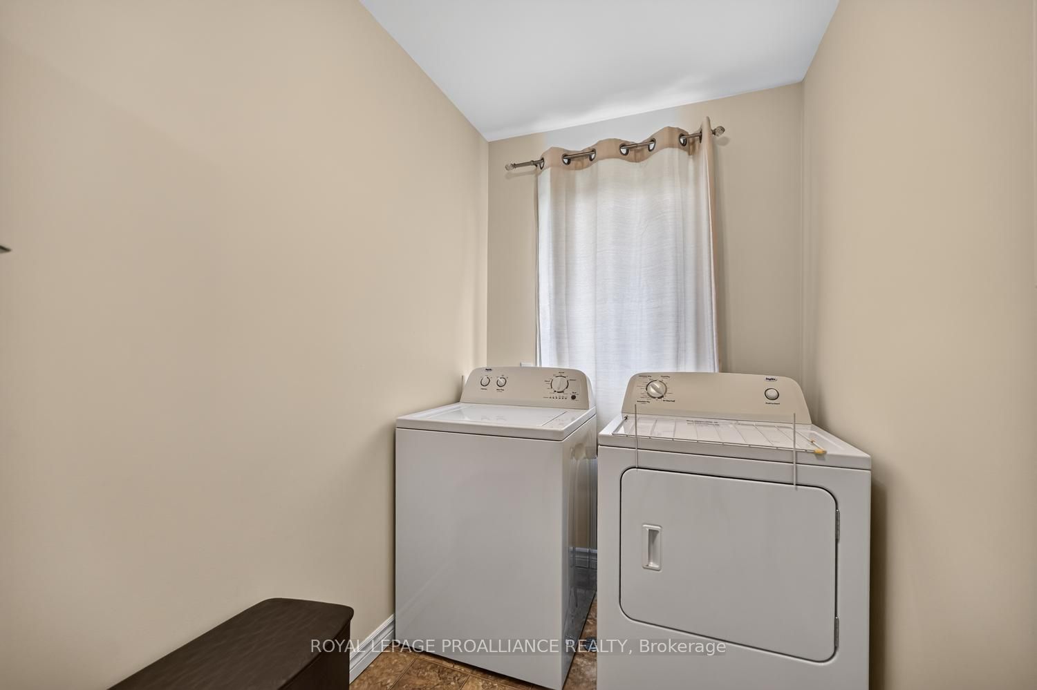 10726 West End Terrace E Property Photo 22