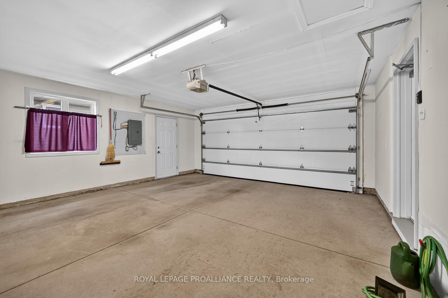 10726 West End Terrace E Property Photo 32