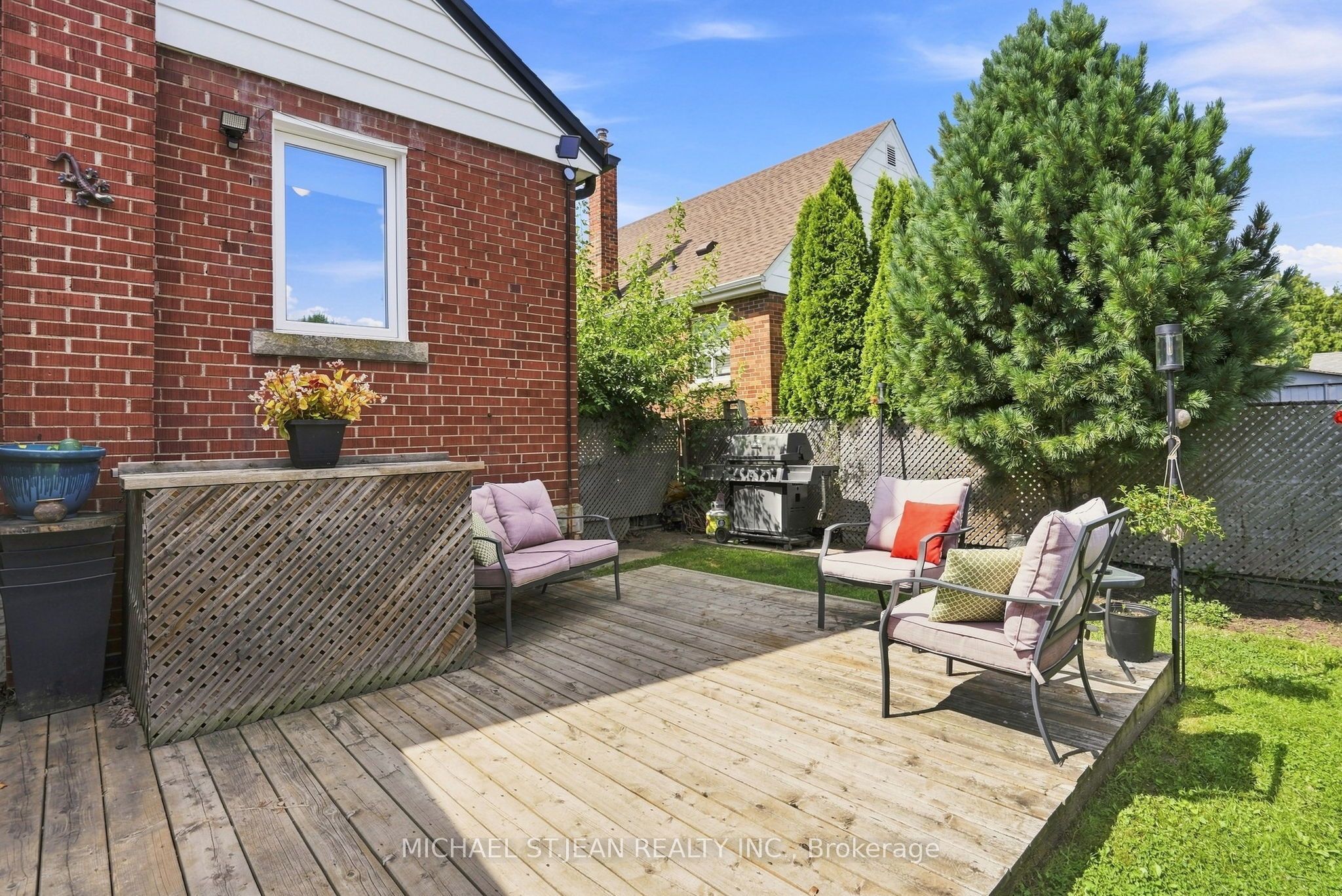 111 Sharon Avenue Property Photo 35