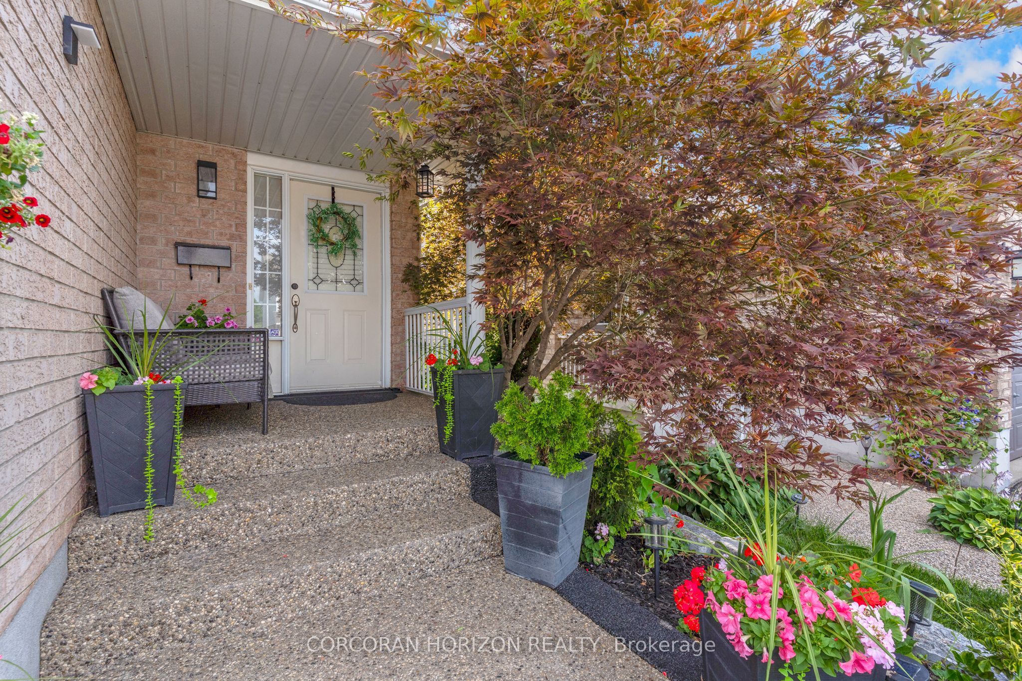 913 Copper Leaf Crescent Property Photo 2
