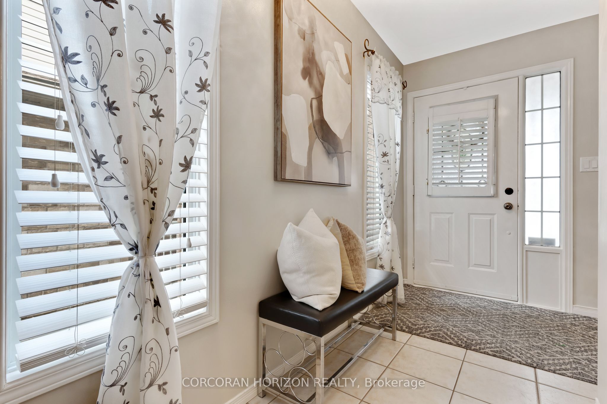 913 Copper Leaf Crescent Property Photo 4