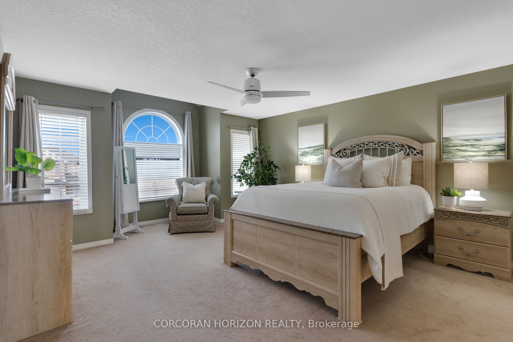 913 Copper Leaf Crescent Property Photo 23