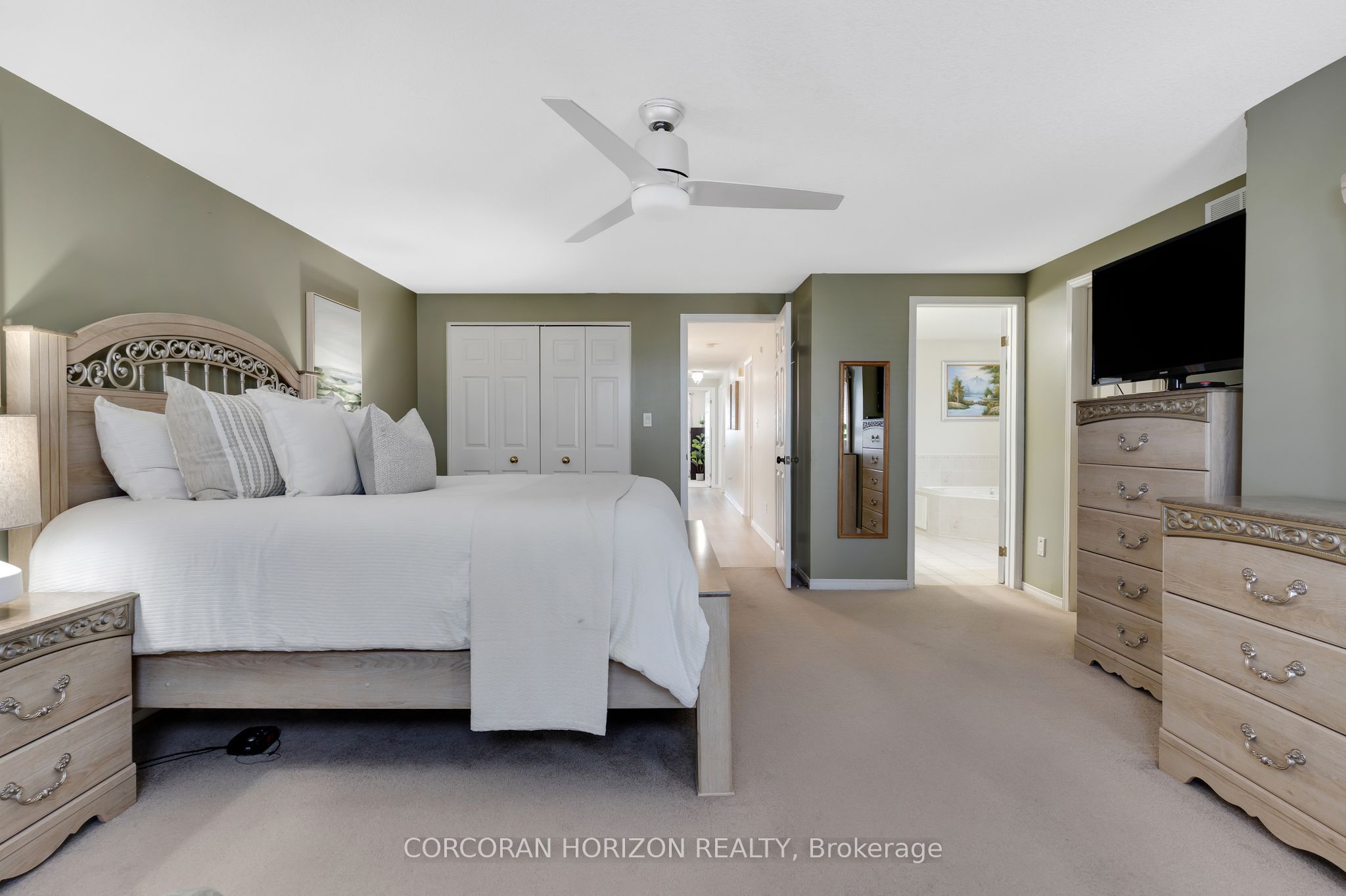 913 Copper Leaf Crescent Property Photo 26