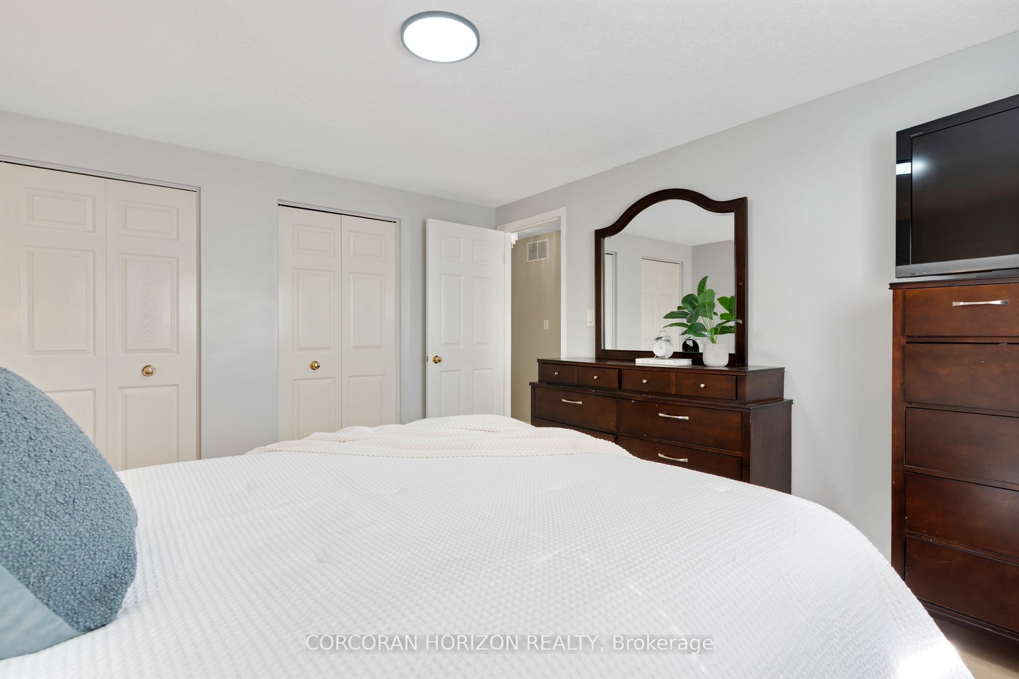 913 Copper Leaf Crescent Property Photo 33
