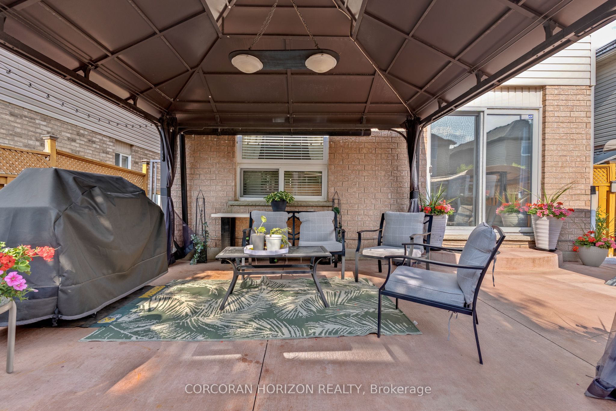 913 Copper Leaf Crescent Property Photo 48