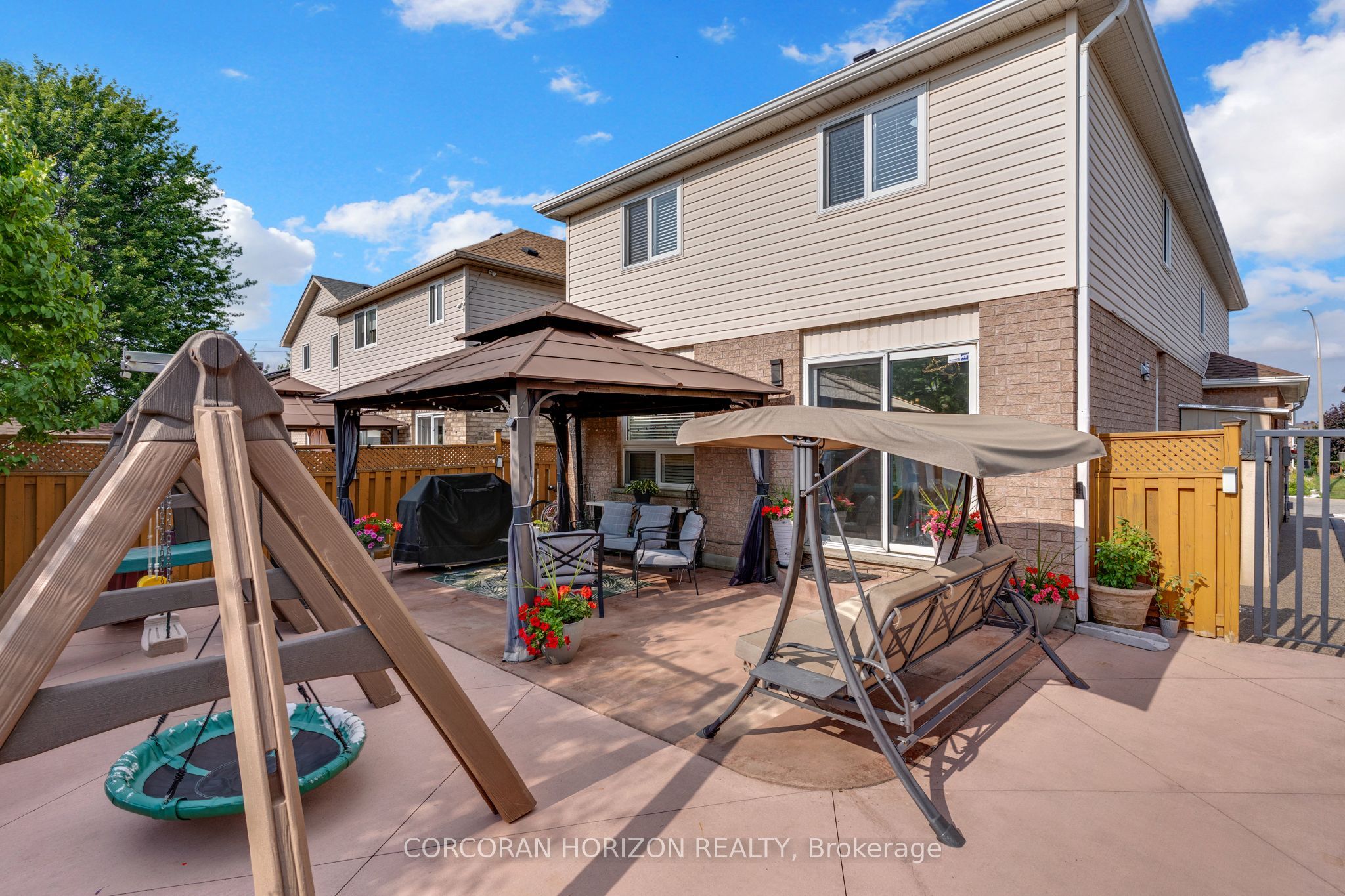 913 Copper Leaf Crescent Property Photo 50