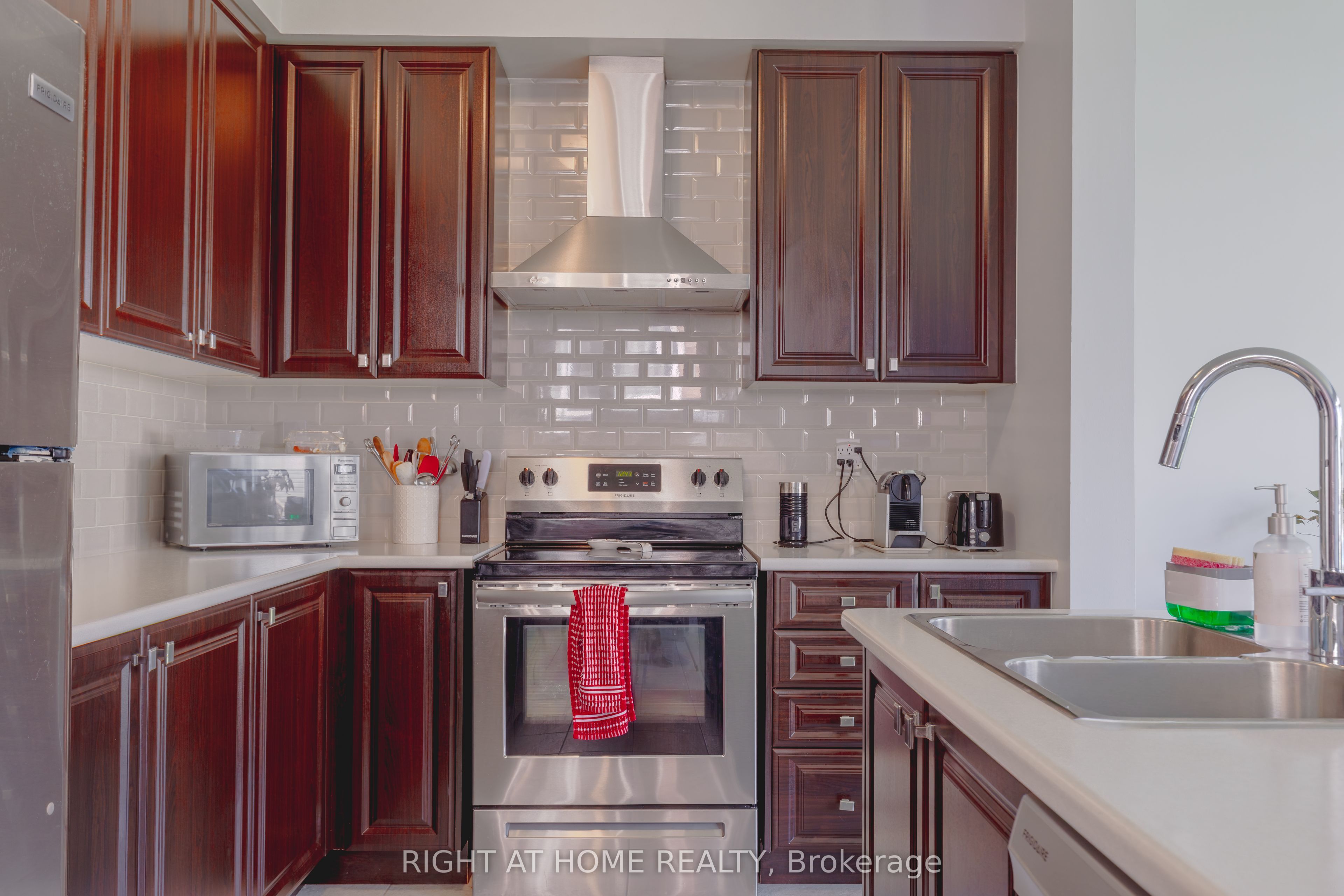 7648 Hackberry Trail Property Photo 6