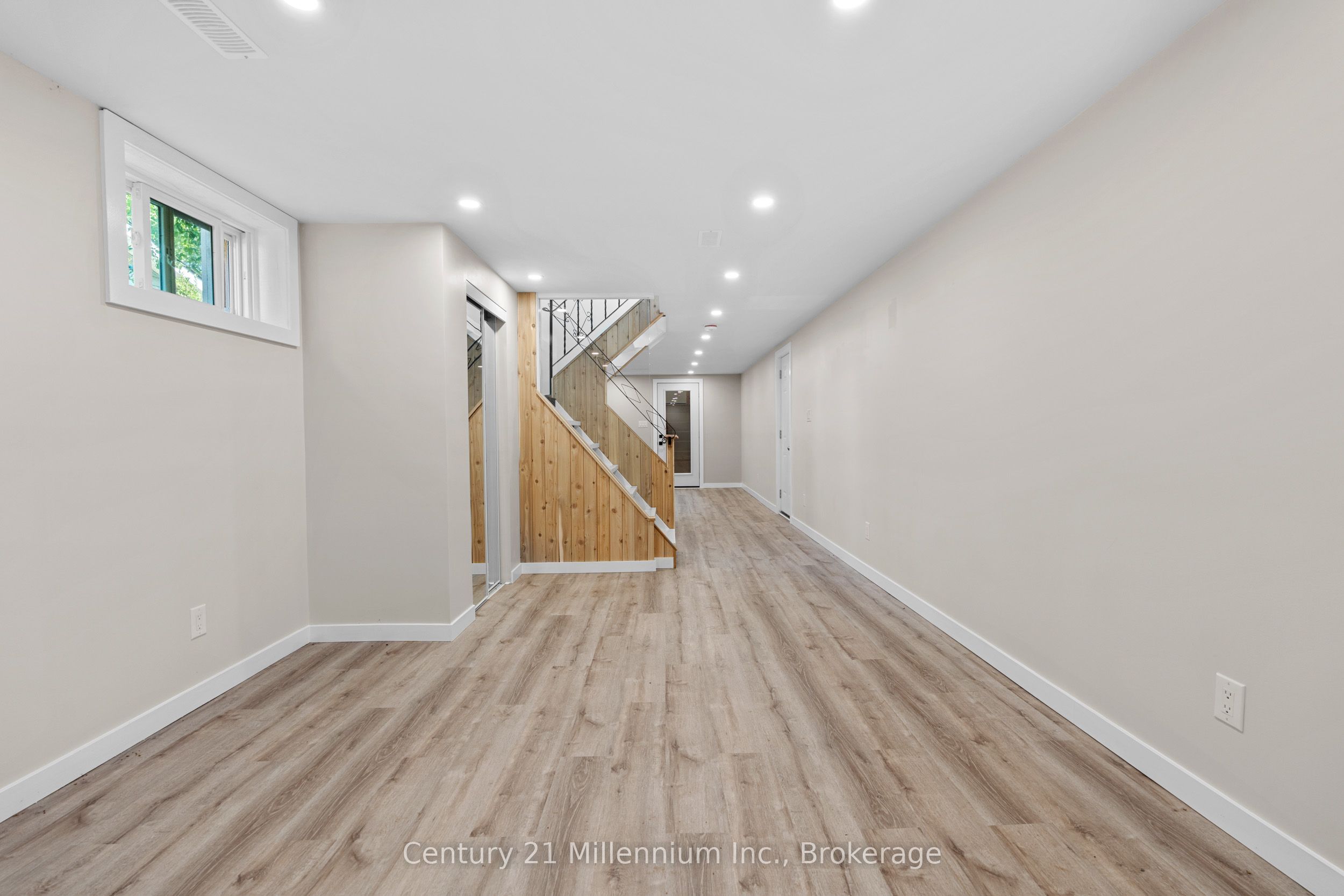873 9th Avenue E Property Photo 15