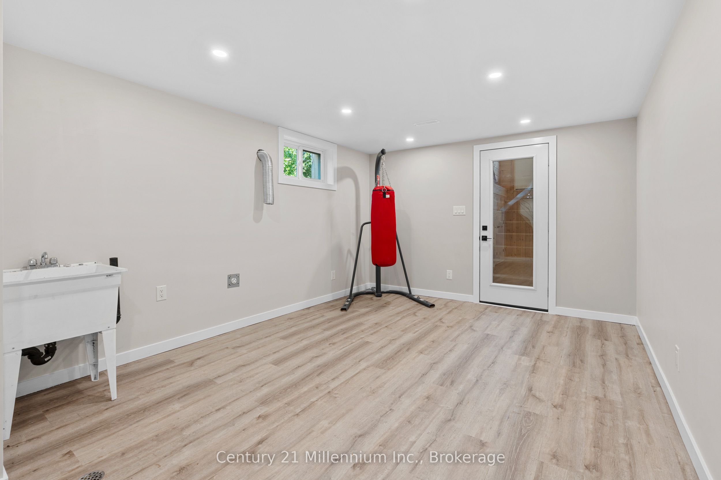 873 9th Avenue E Property Photo 18