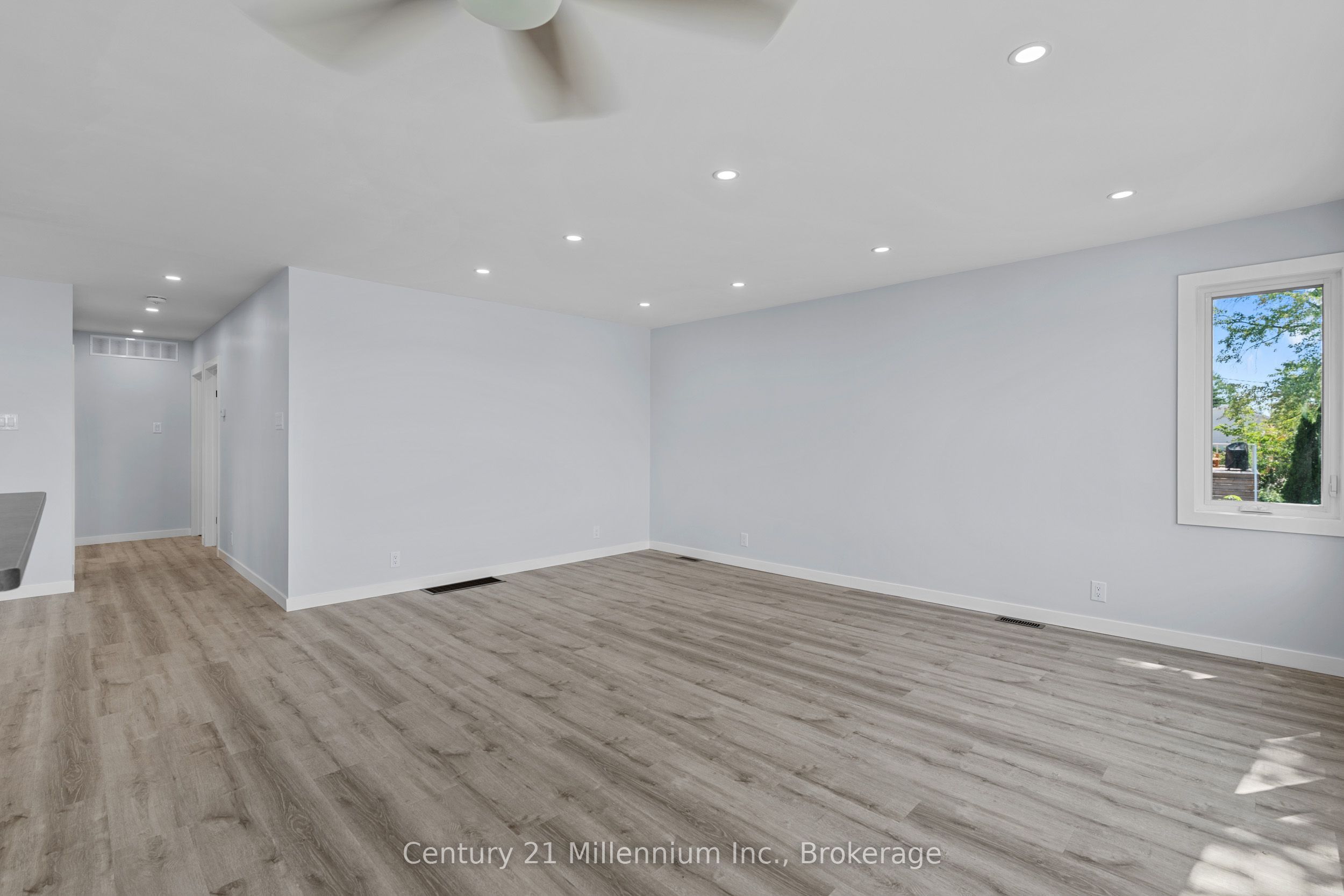 873 9th Avenue E Property Photo 28