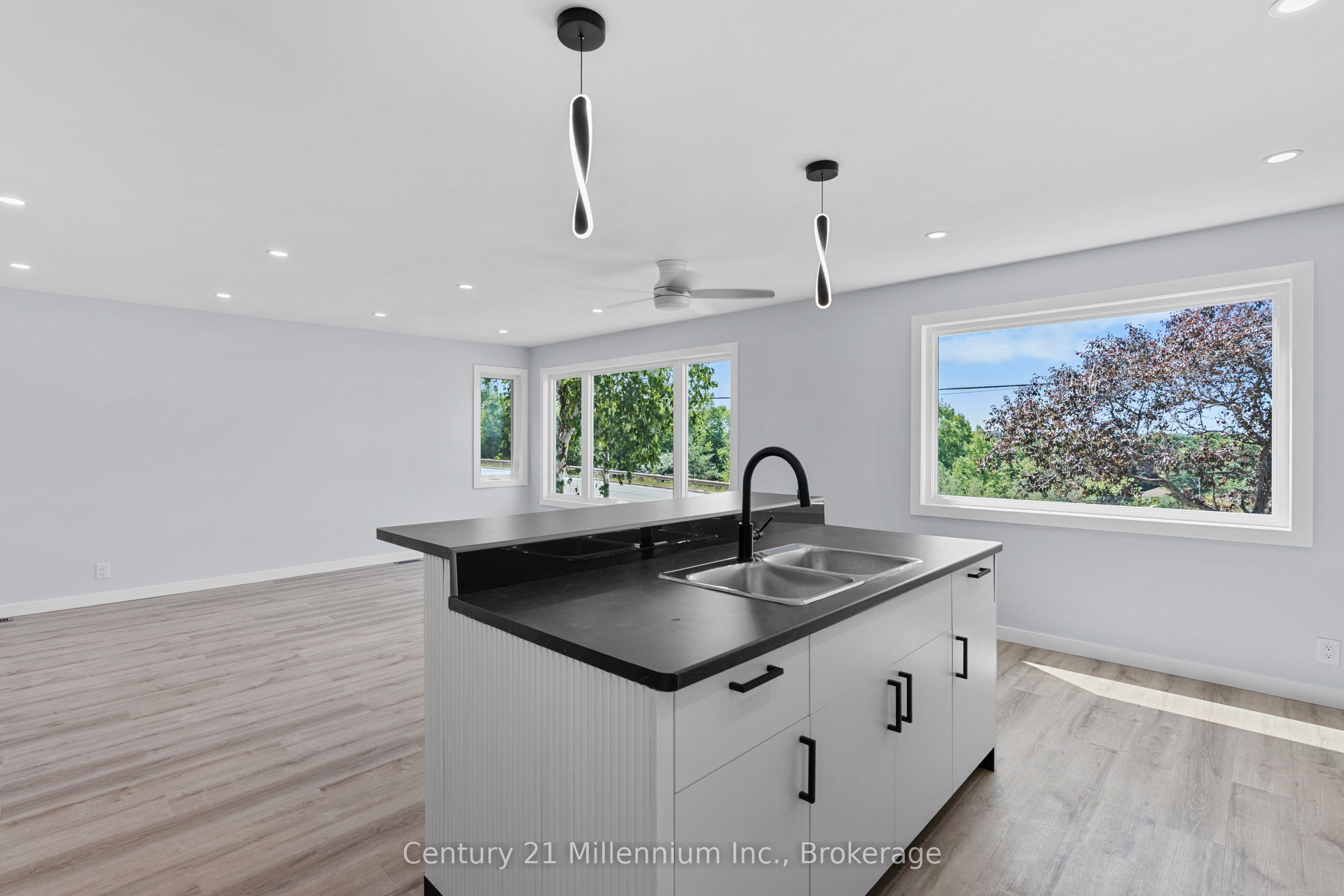 873 9th Avenue E Property Photo 32