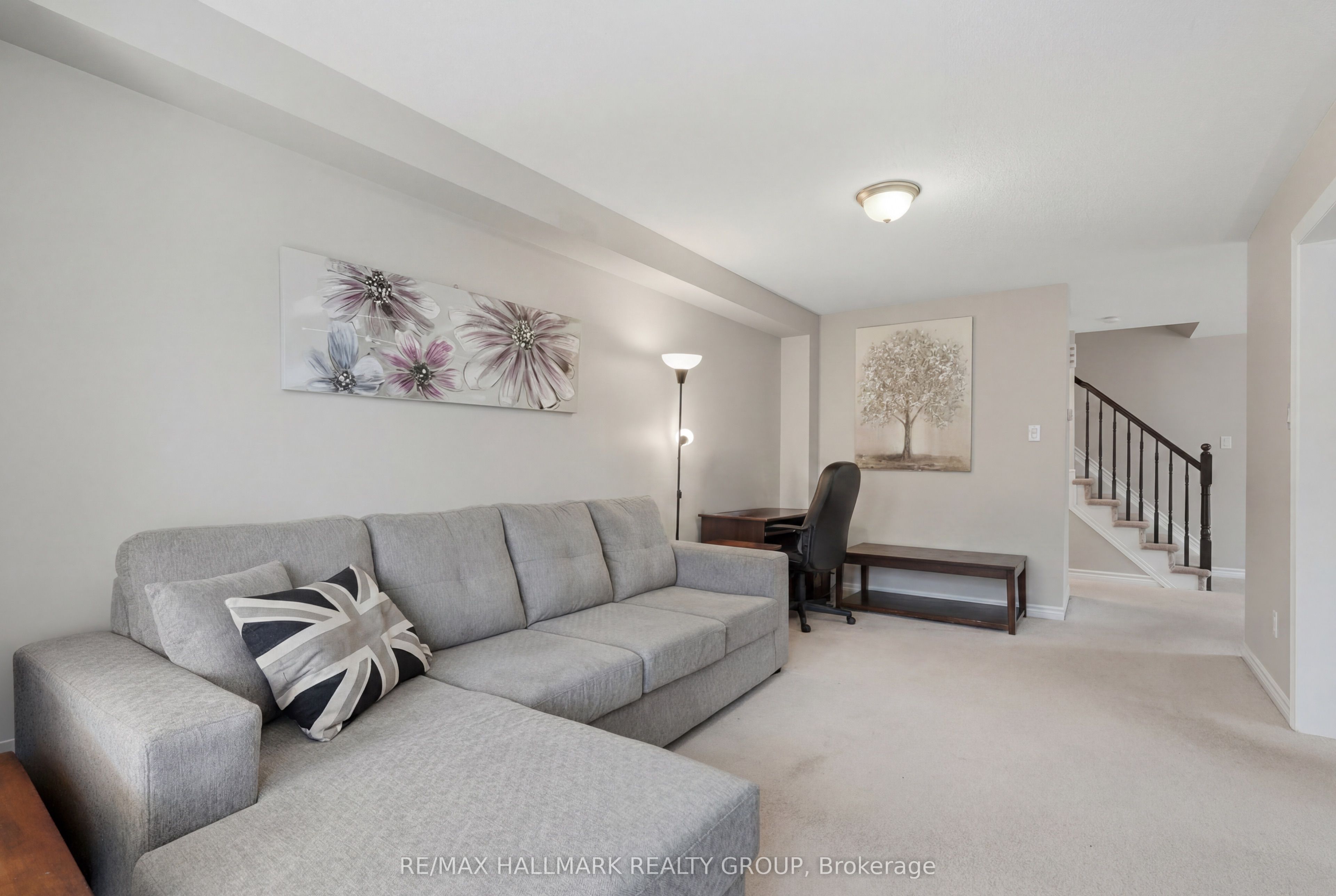 588 Foxlight Circle Property Photo 16