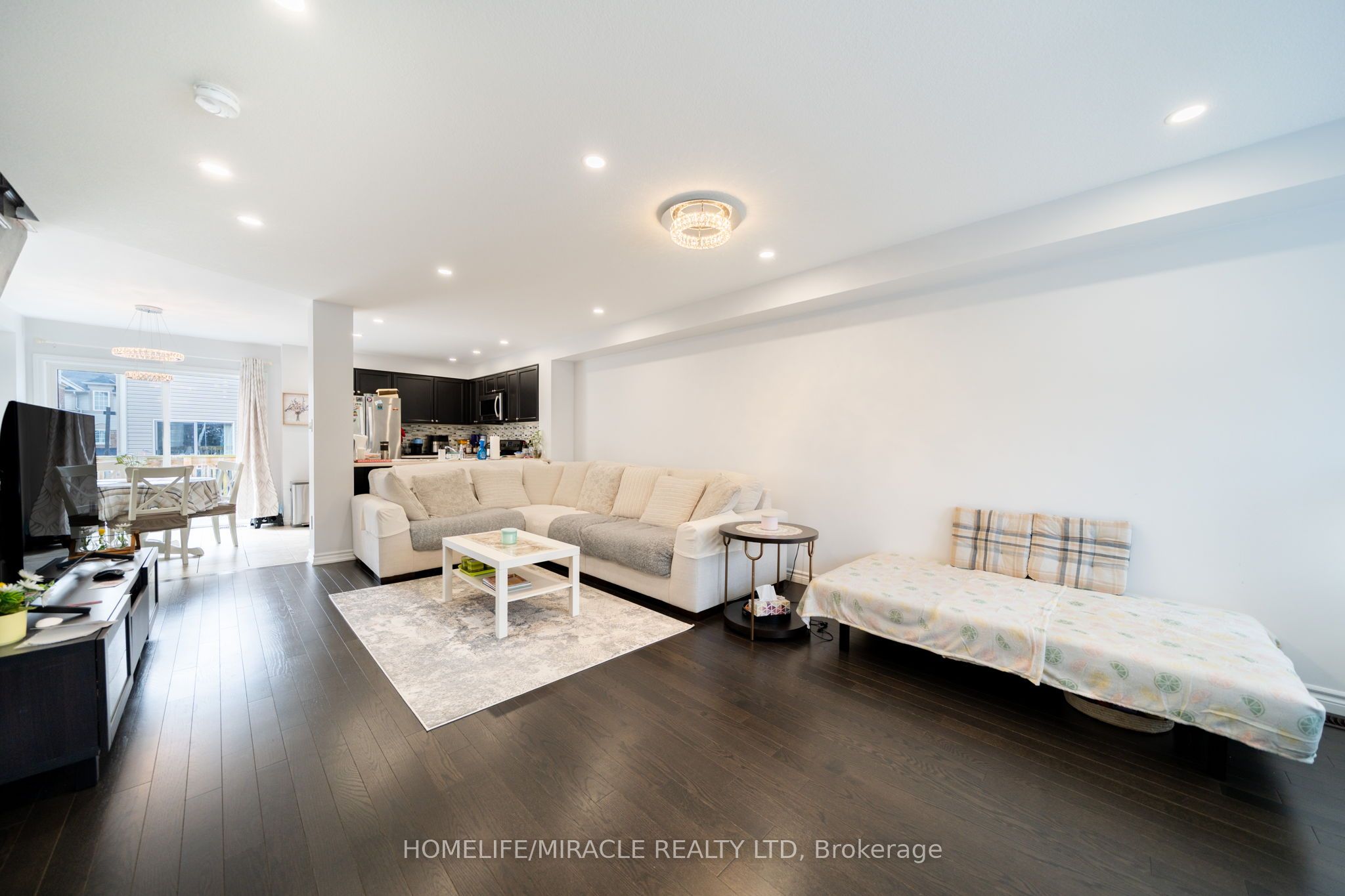 10 Kenridge Terrace Property Photo 18