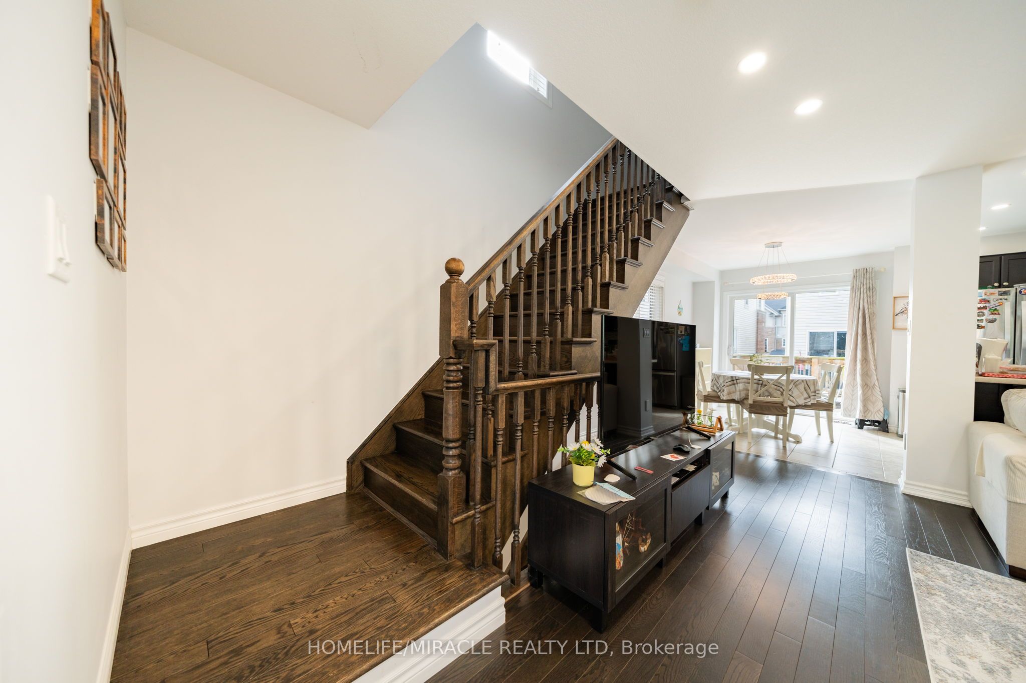 10 Kenridge Terrace Property Photo 28