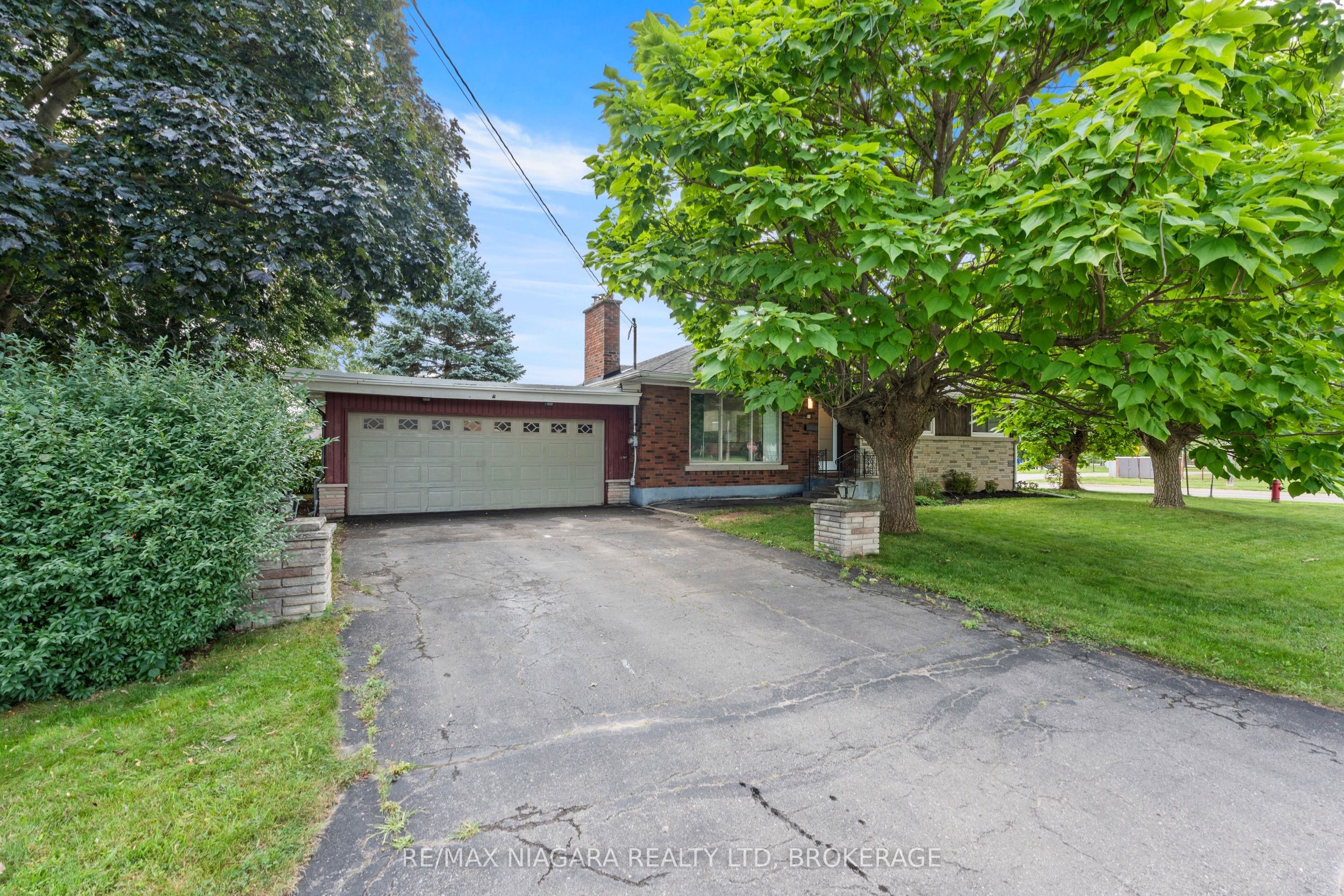 67 Maple Park Drive Property Photo 2