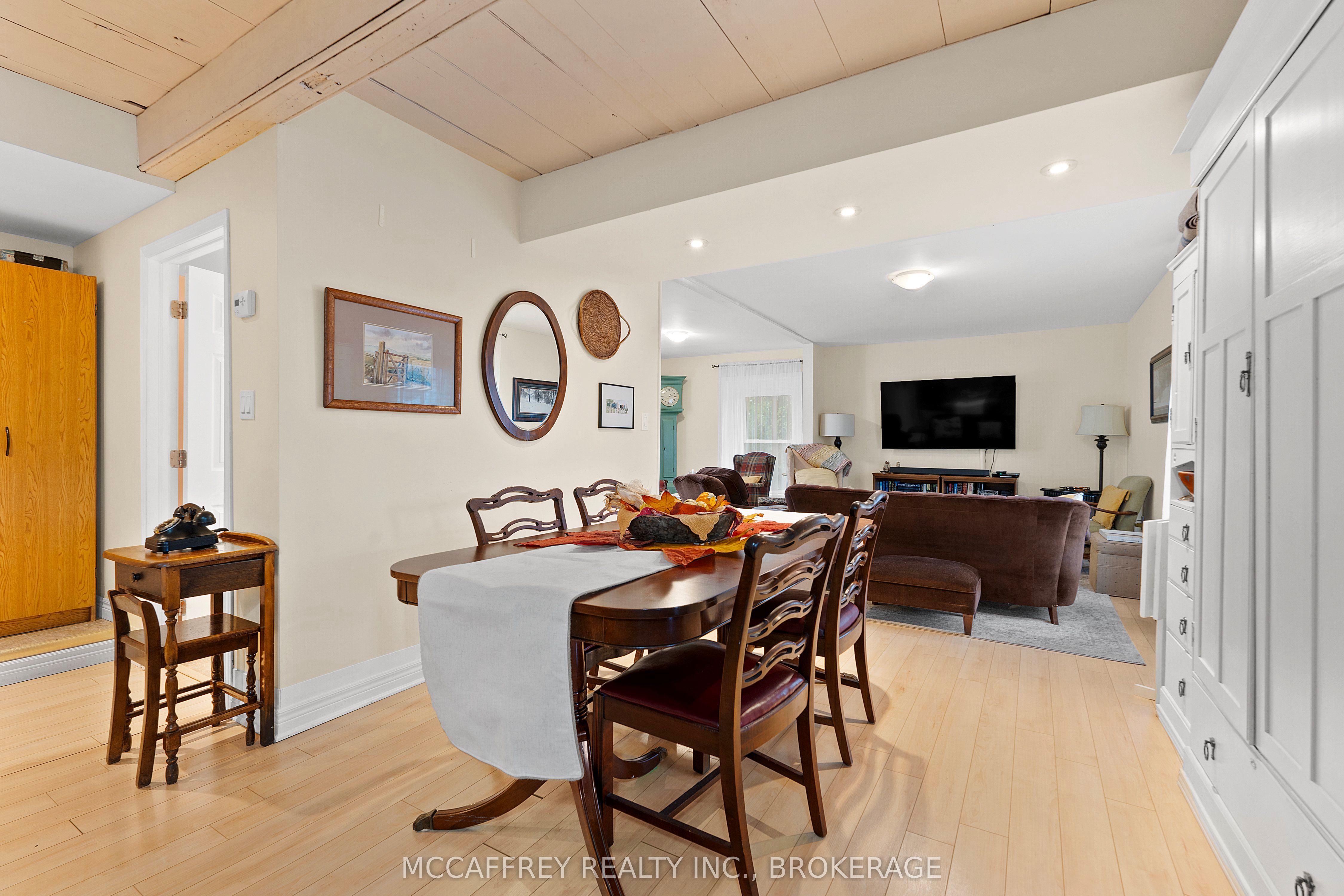 1549 Doyle Road Property Photo 3